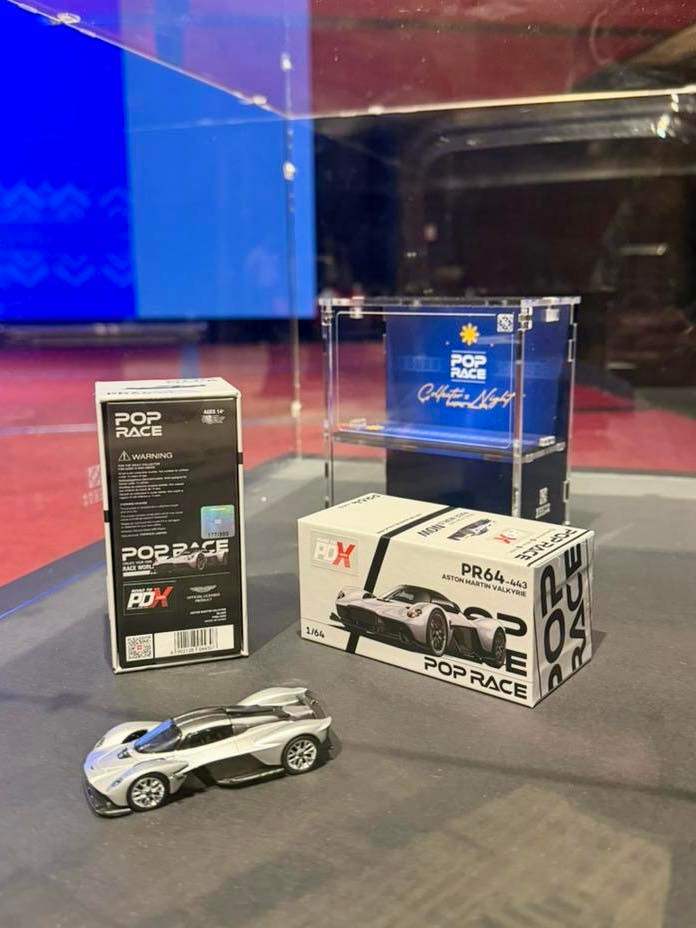 Pop Race 1:64 Scale x PDX 2025 Dinner Exclusive Aston Martin Valkyrie Silver - Image 2