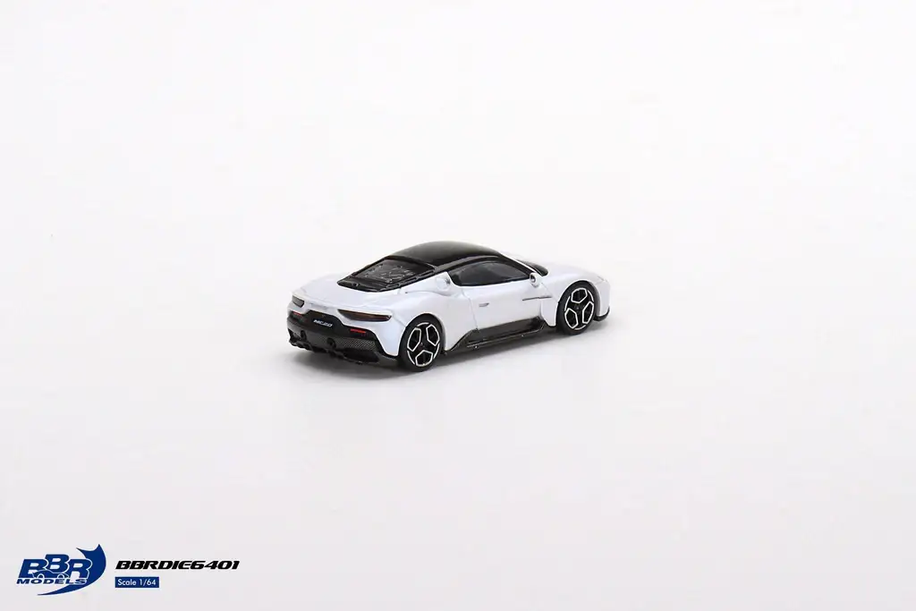 BBR Models 1/64 Maserati MC20 Bianco Audace - Image 2
