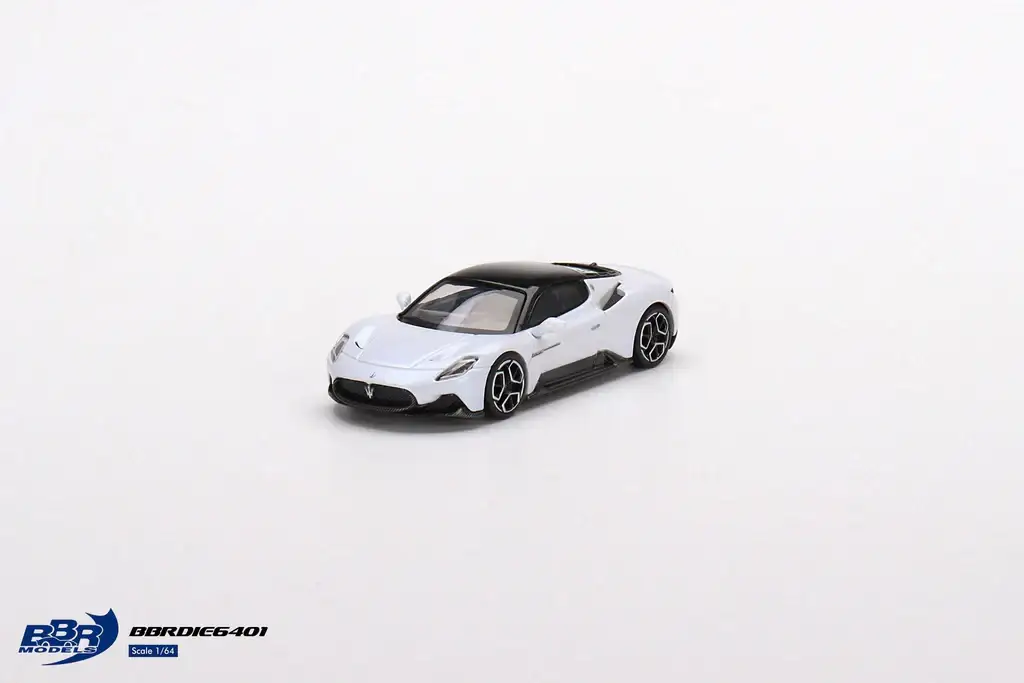 BBR Models 1/64 Maserati MC20 Bianco Audace - Image 3