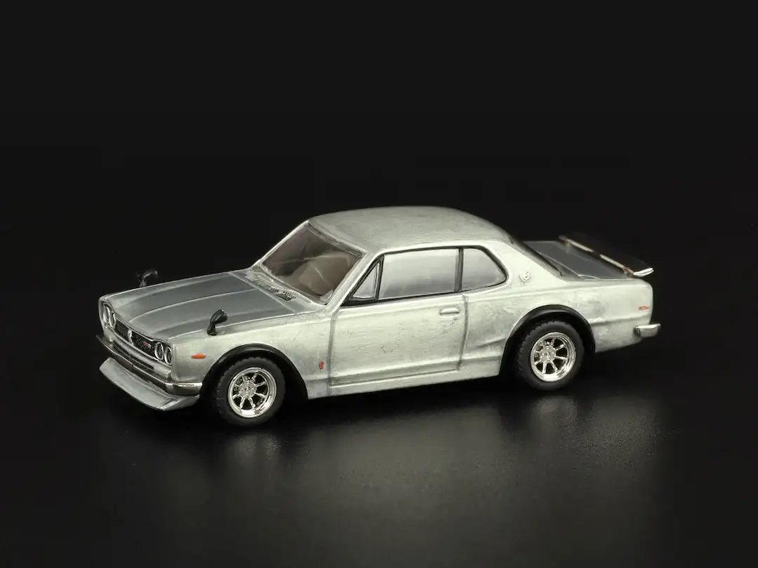 (Chase) Tarmac Works 1:64 Scale Nismo Festival 2024 at Fuji Speedway Exclusive Skyline HT 2000GT-R, Silver Chrome *** Special Edition *** - Image 2
