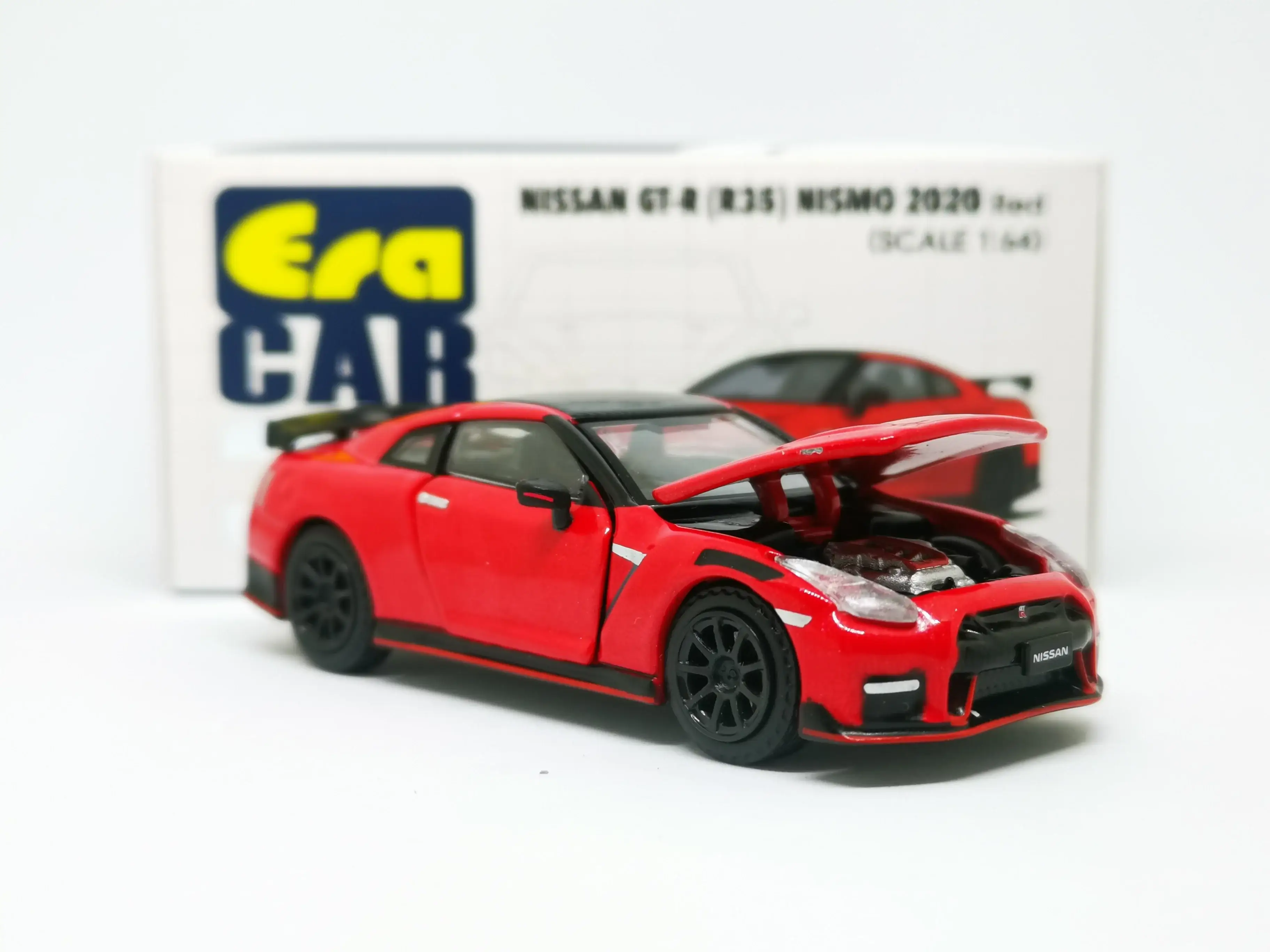 ERA Car #33 Nissan GT-R(R35) Nismo 2020 Red Scale 1:64 - Image 4