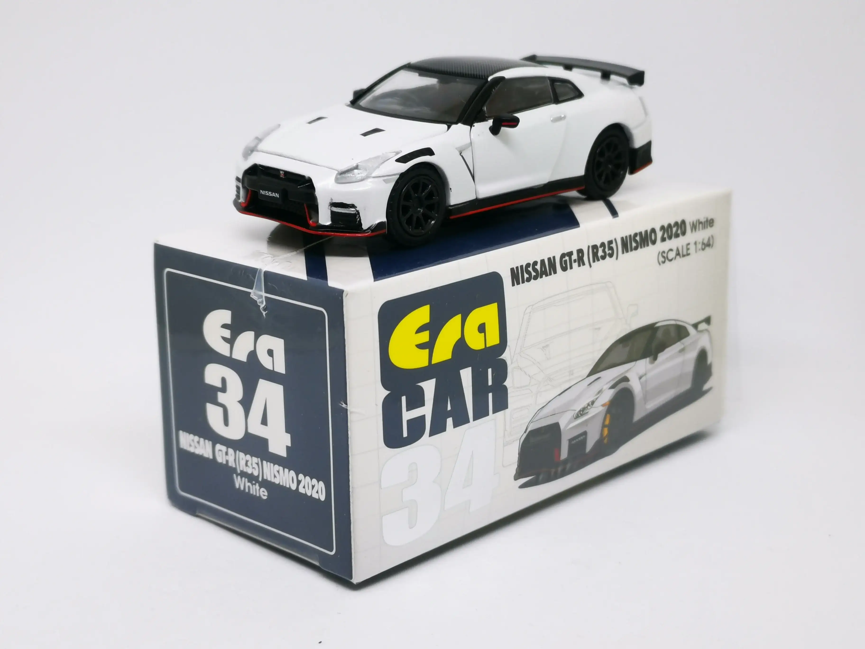 ERA Car #34 Nissan GT-R(R35) Nismo 2020 White Scale 1:64 - Image 6