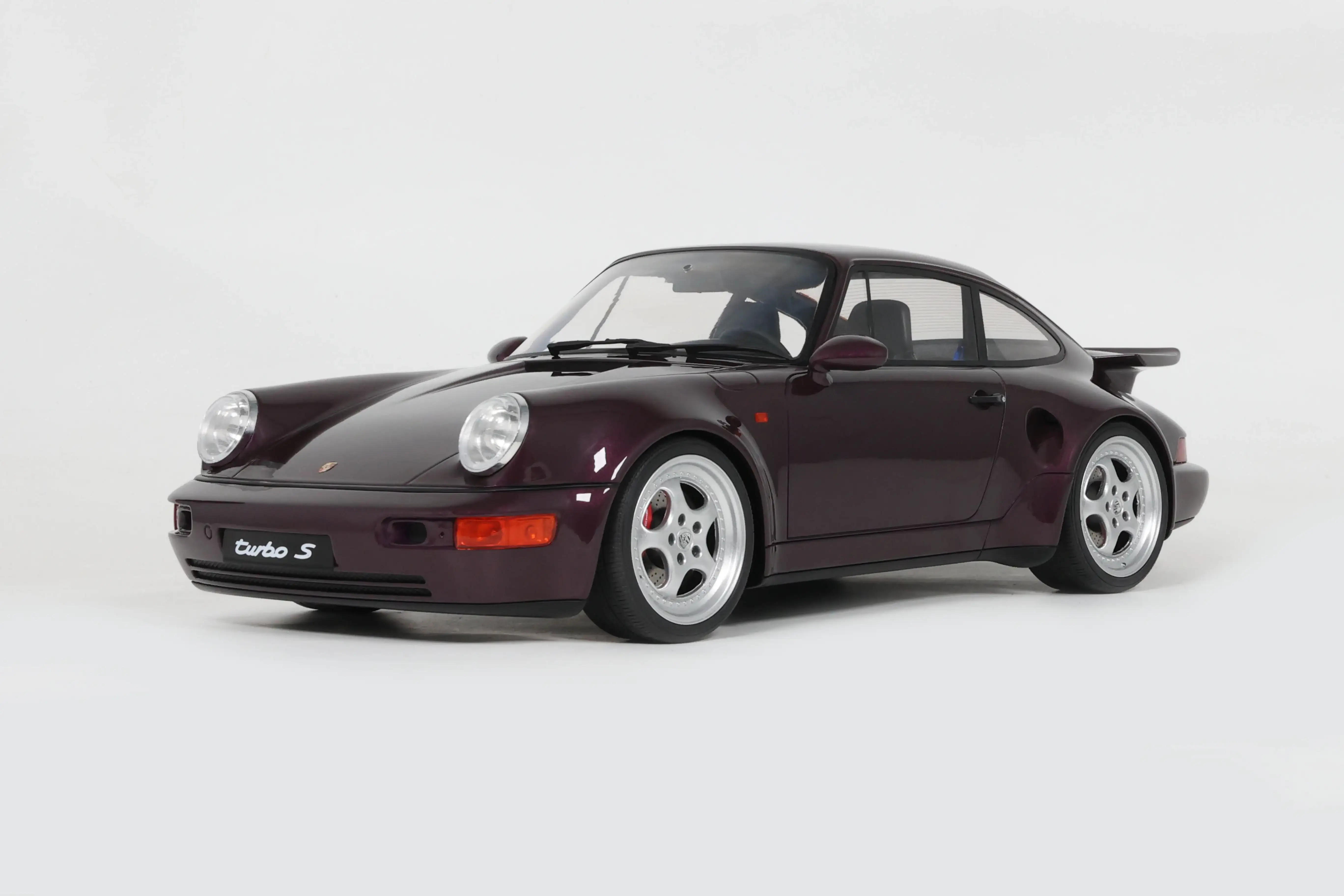GT Spirit 1:12 Scale Porsche 911 (964) Turbo S Purple 1992