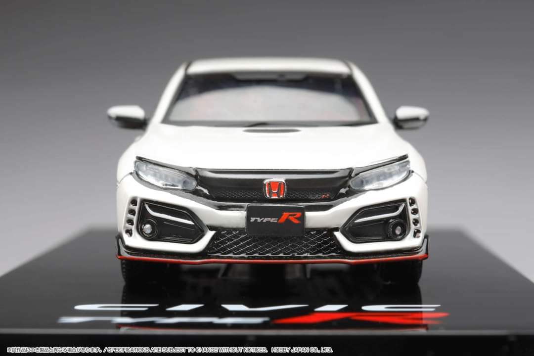 Hobby Japan 1/64 Honda CIVIC TYPER (FK8) 2020 with Engine Display Model - Image 10