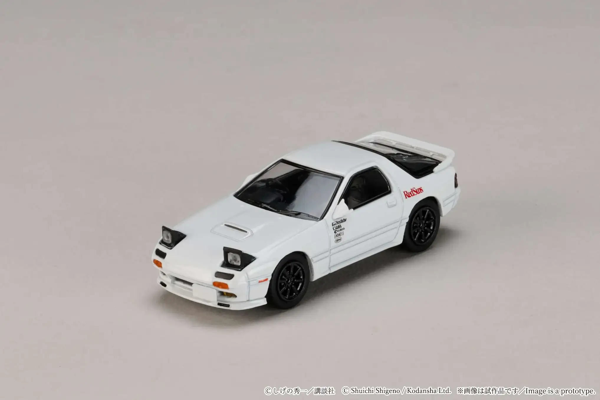 Hobby Japan 1:64 MAZDA RX-7 (FC3S) RedSuns / Initial D Ryosuke Takahashi VS Kyoichi Sudou - Image 10