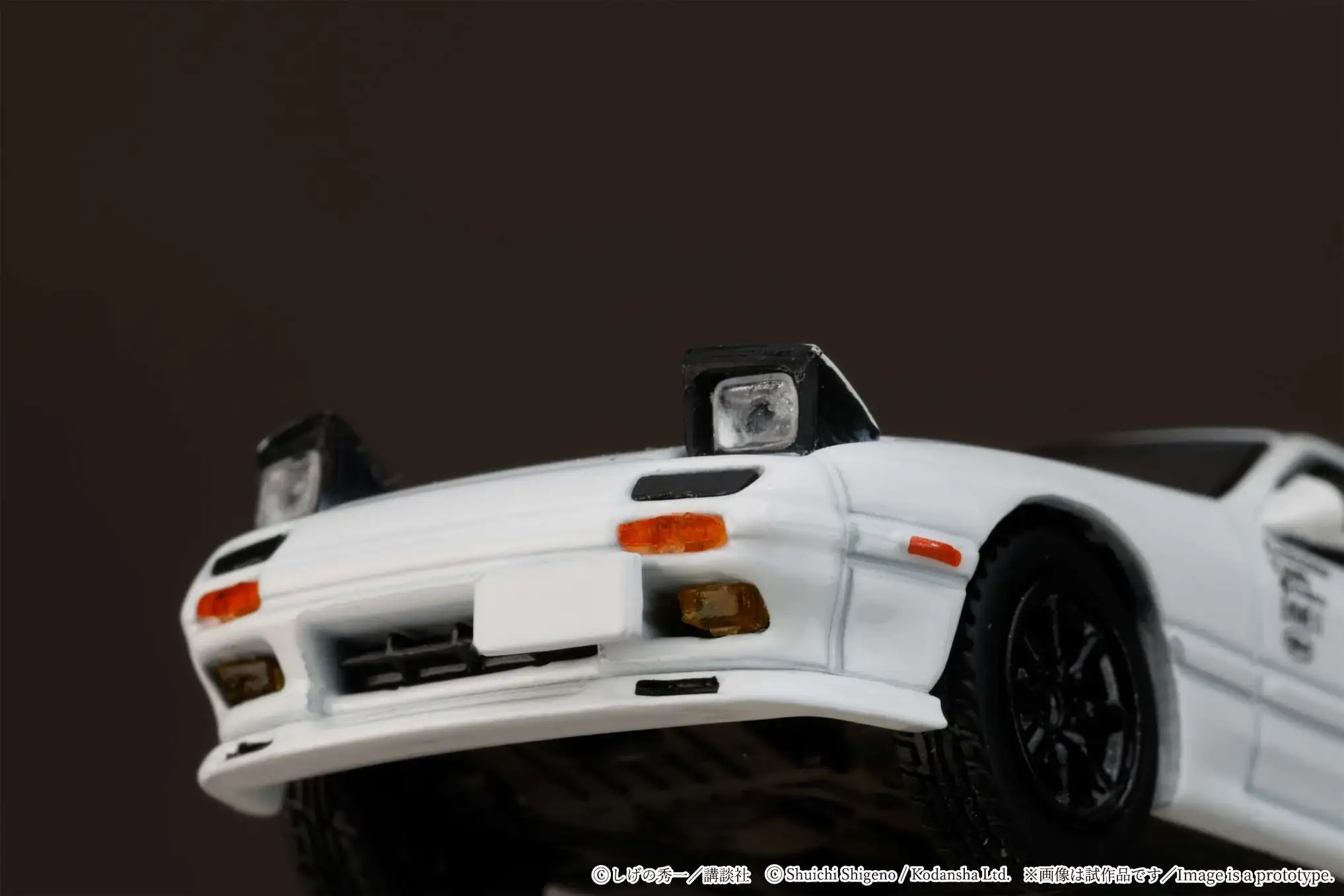 Hobby Japan 1:64 MAZDA RX-7 (FC3S) RedSuns / Initial D Ryosuke Takahashi VS Kyoichi Sudou - Image 9