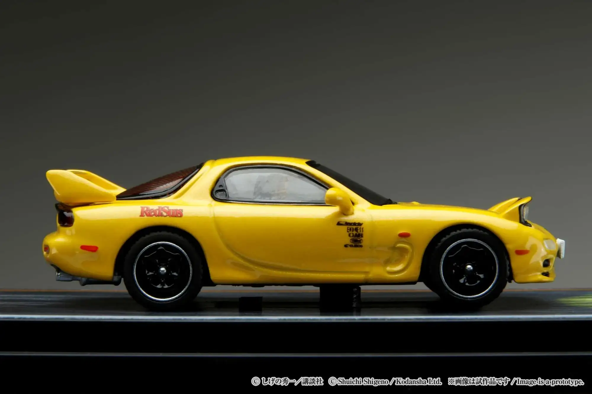 Hobby Japan 1/64 MAZDA RX-7 (FD3S) RED SUNS / INITAL D VS Takeshi Nakazato With Keisuke Takahashi Figure - Image 11