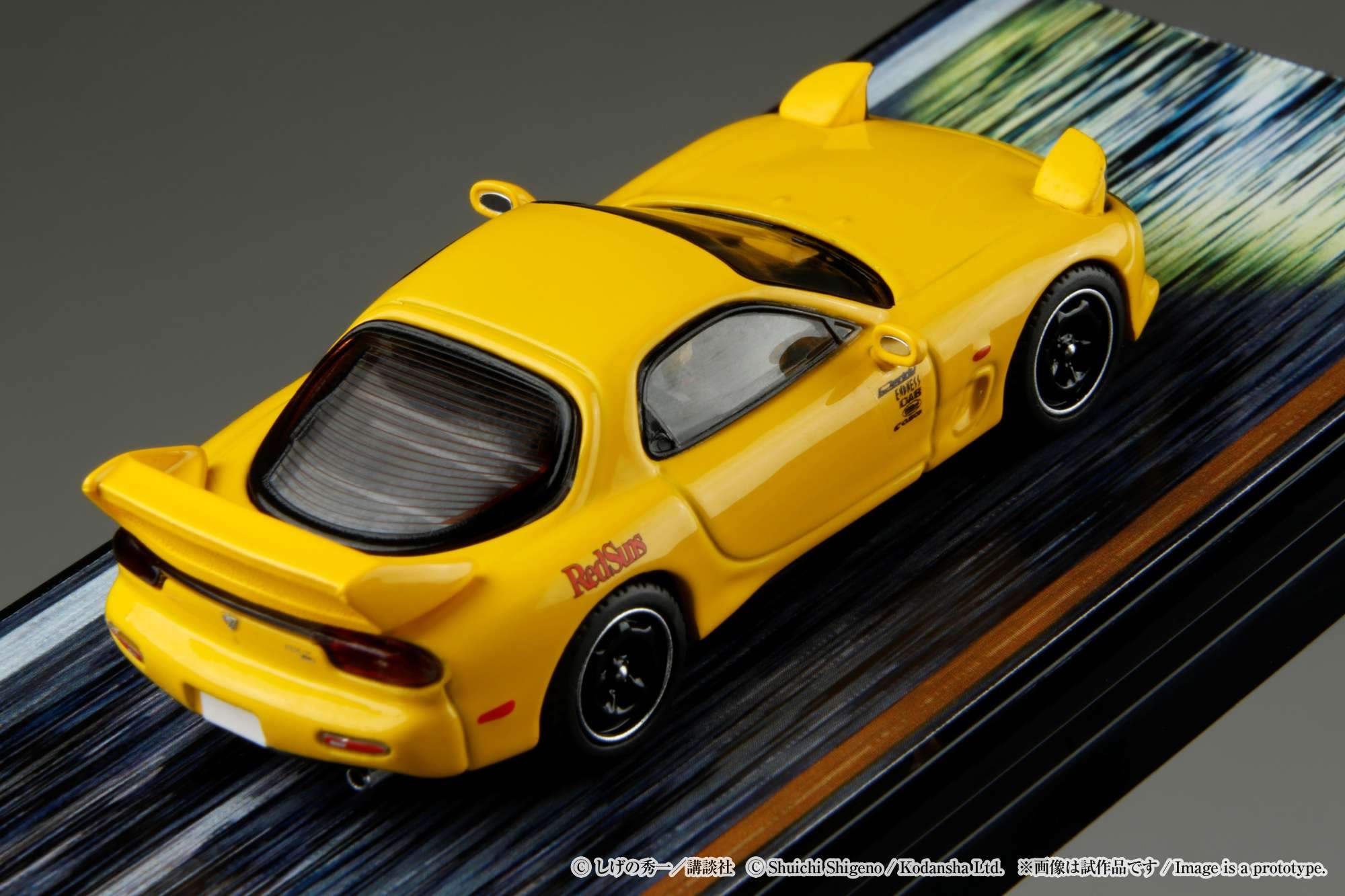 Hobby Japan 1/64 MAZDA RX-7(FD3S)RED SUNS / INITIAL D With Takumi Fujiwara With Keisuke Takahashi Figure - Image 2