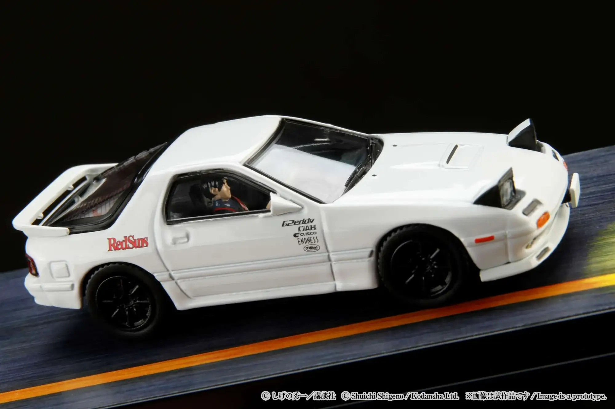 Hobby Japan Initial D 1/64 MAZDA RX-7 (FC3S) ∞ / INITIAL D VS Kyoichi Sudo With Ryosuke Takahashi Figure 高橋 涼介 - Image 4