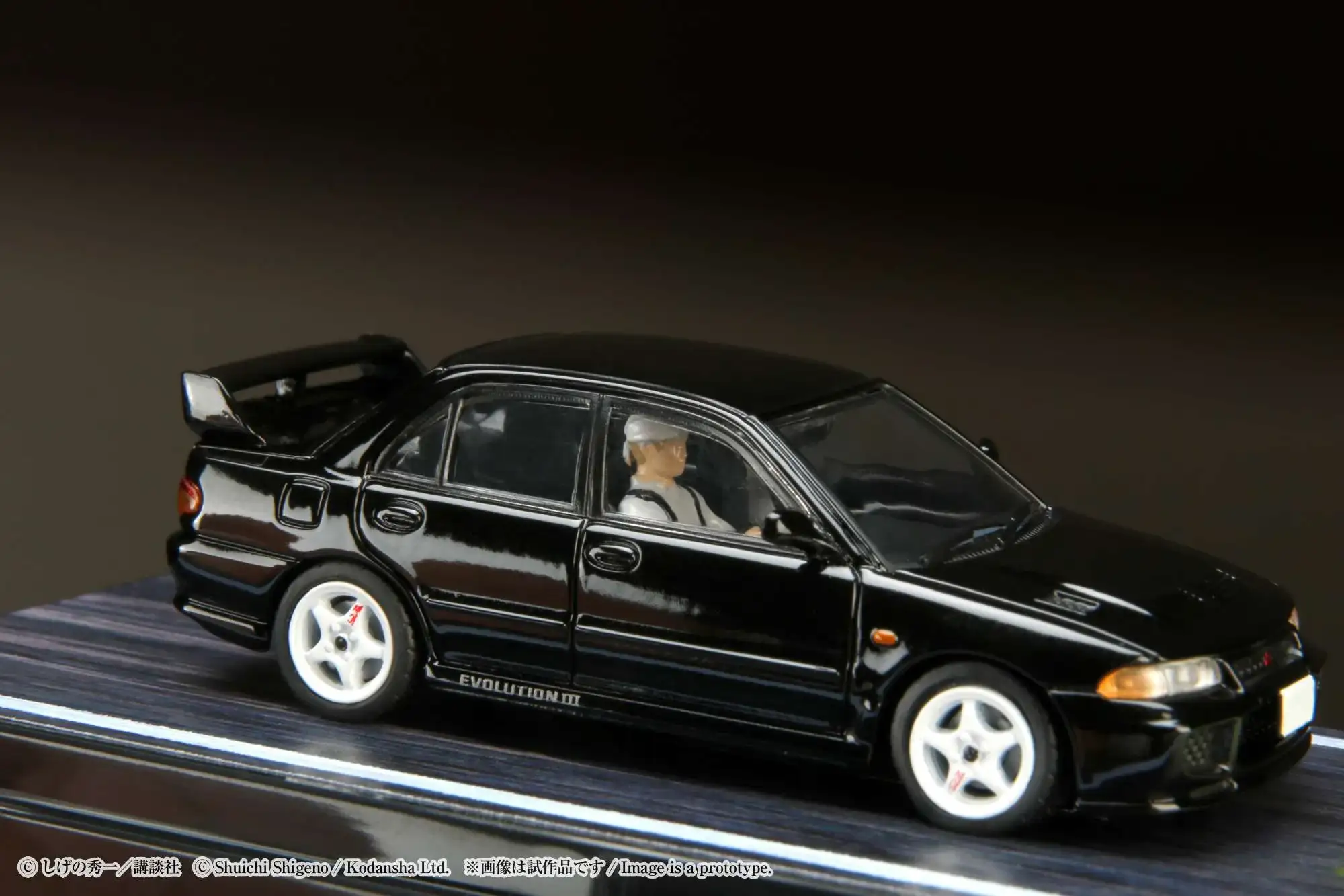 Hobby Japan Initial D 1/64 Mitsubishi Lancer RS Evolution Ⅲ / INITIAL D VS Ryosuke Takahashi With Kyoichi Sudo Figure - Image 5