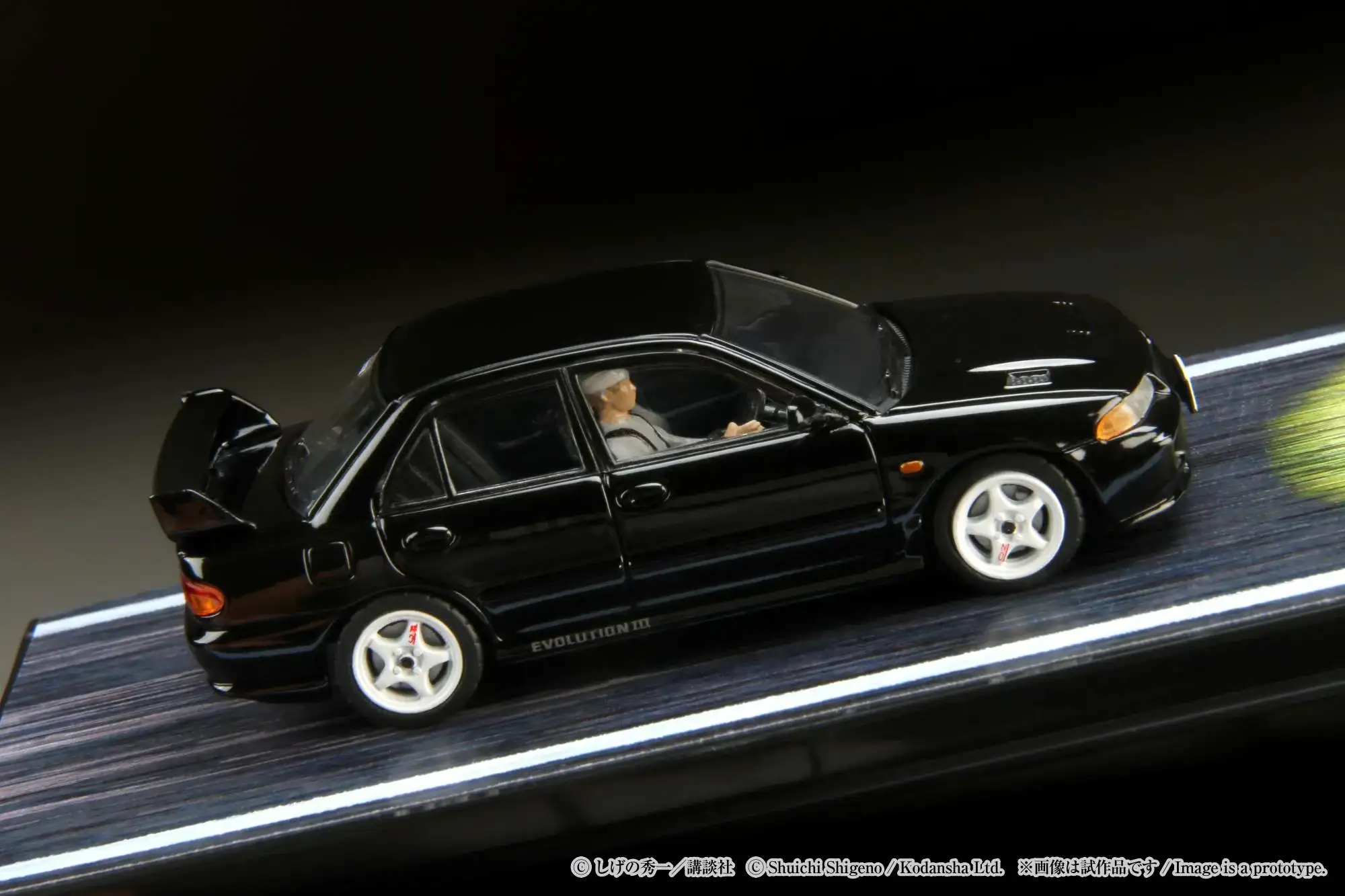 Hobby Japan Initial D 1/64 Mitsubishi Lancer RS Evolution Ⅲ / INITIAL D VS Ryosuke Takahashi With Kyoichi Sudo Figure - Image 7