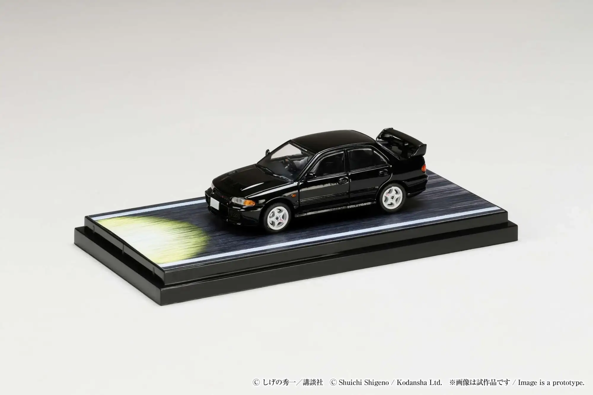 Hobby Japan Initial D 1/64 Mitsubishi Lancer RS Evolution Ⅲ / INITIAL D VS Ryosuke Takahashi With Kyoichi Sudo Figure - Image 9