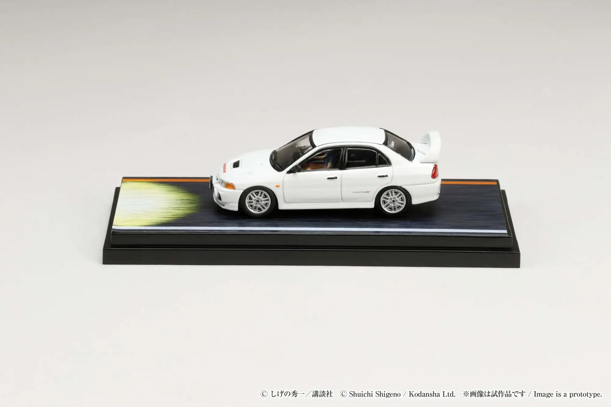 Hobby Japan Initial D 1/64 Mitsubishi Lancer RS Evolution Ⅳ / INITIAL D VS Takumi Fujiwara With Seiji Iwaki Figure - Image 13