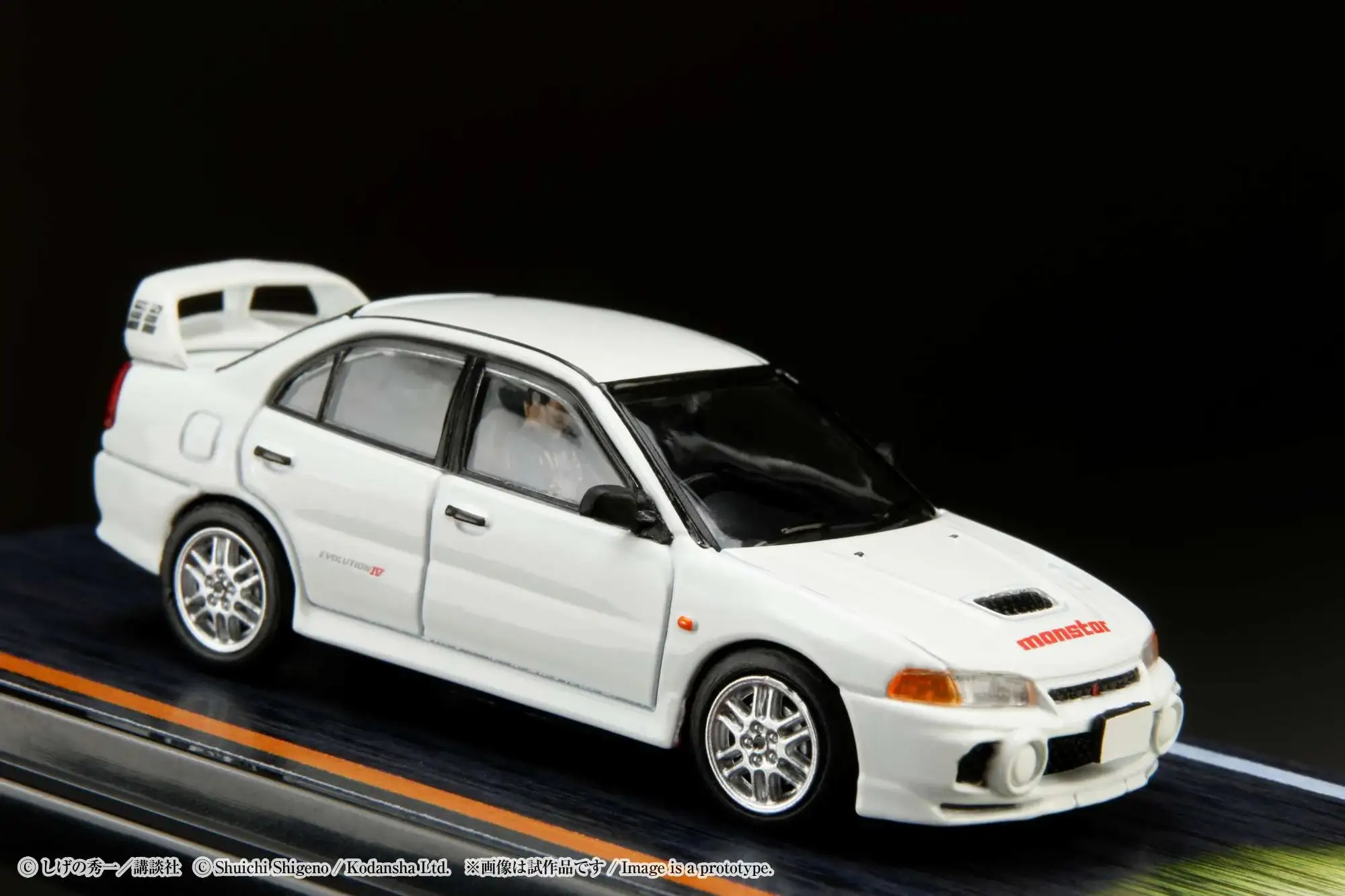 Hobby Japan Initial D 1/64 Mitsubishi Lancer RS Evolution Ⅳ / INITIAL D VS Takumi Fujiwara With Seiji Iwaki Figure - Image 6