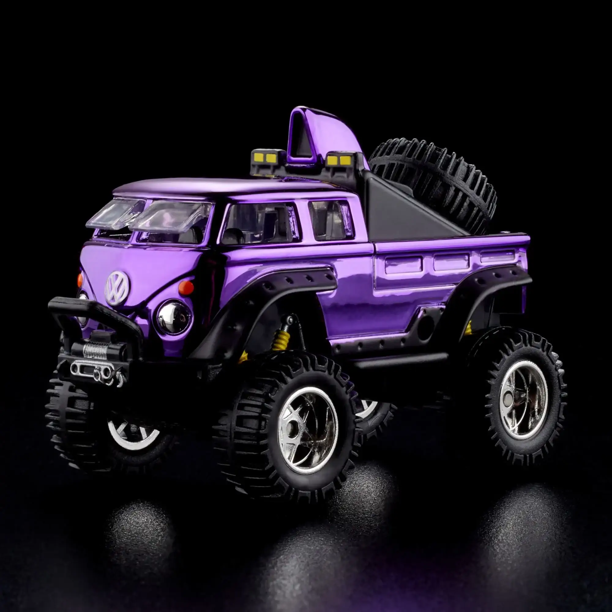 Hotwheels RLC 2023 Exclusive
Volkswagen T1 Rockster - Image 3