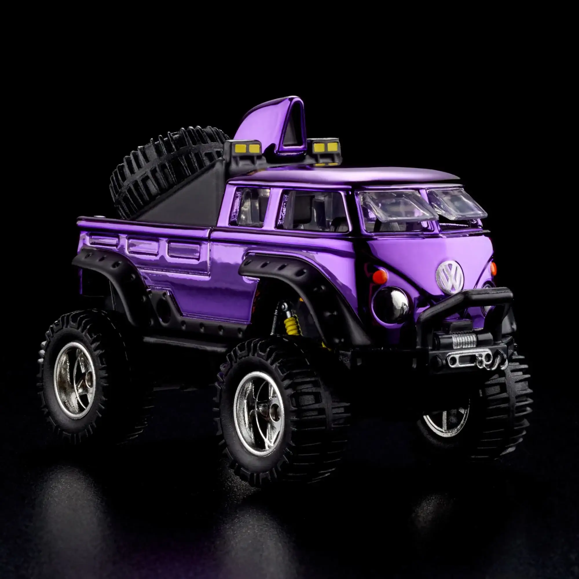 Hotwheels RLC 2023 Exclusive
Volkswagen T1 Rockster - Image 4