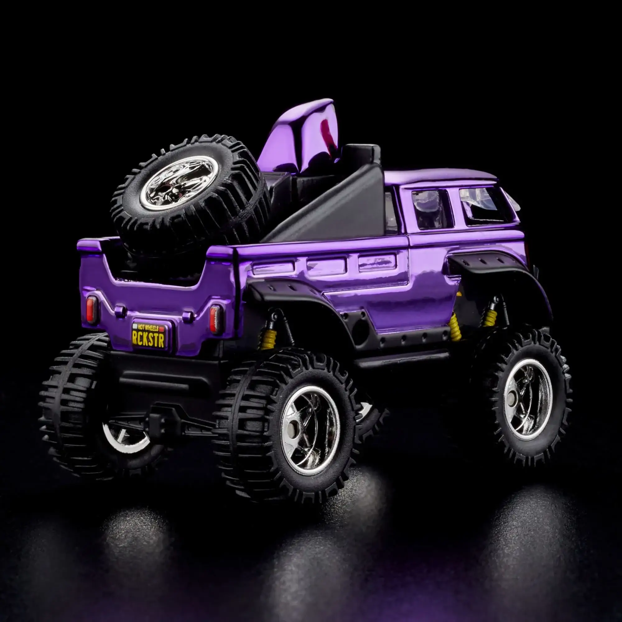 Hotwheels RLC 2023 Exclusive
Volkswagen T1 Rockster - Image 5