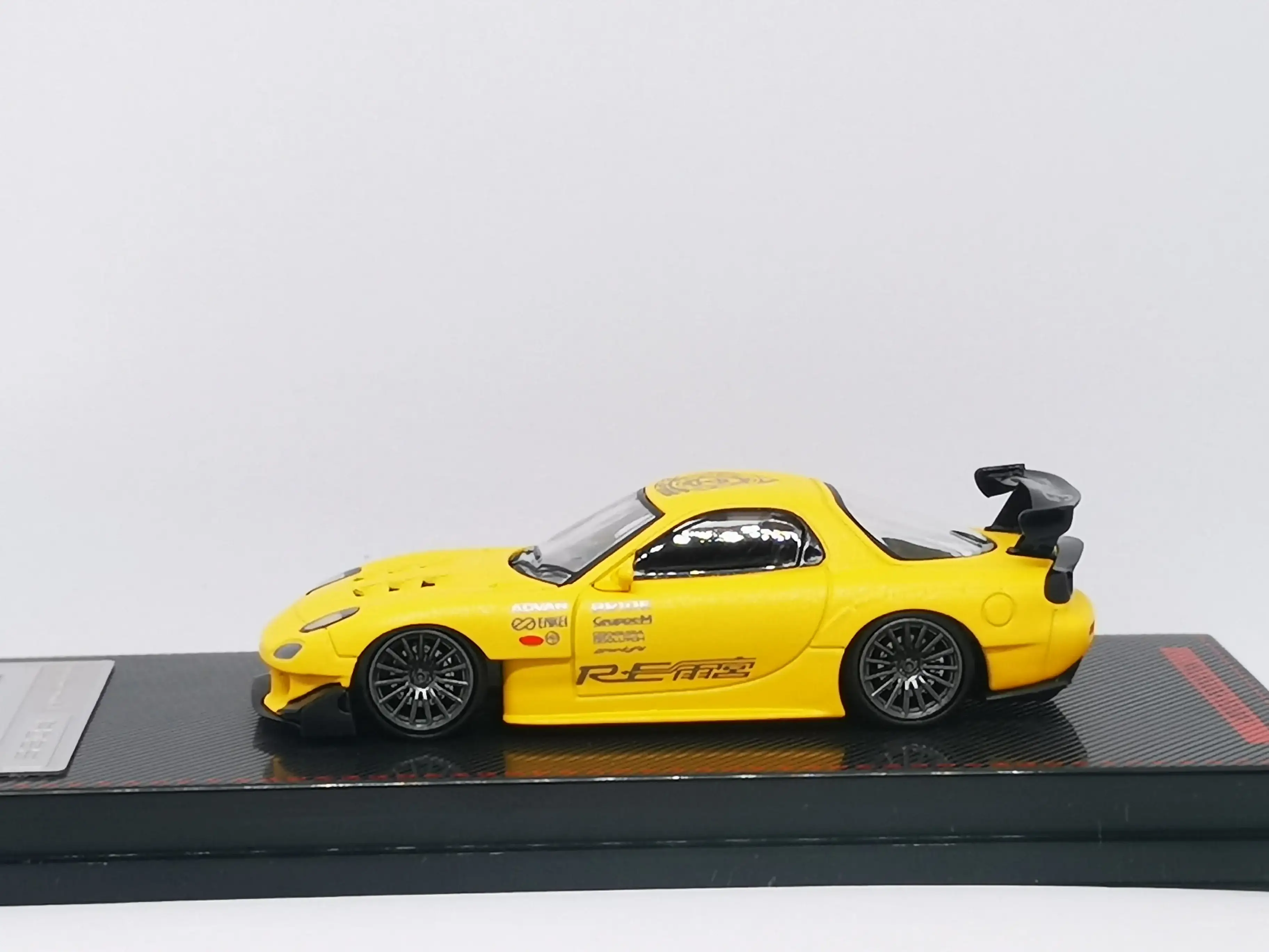 Ignition Model 1:64 Scale Mazda RX7 FD3S RE Amemiya Matte Yellow - Image 4