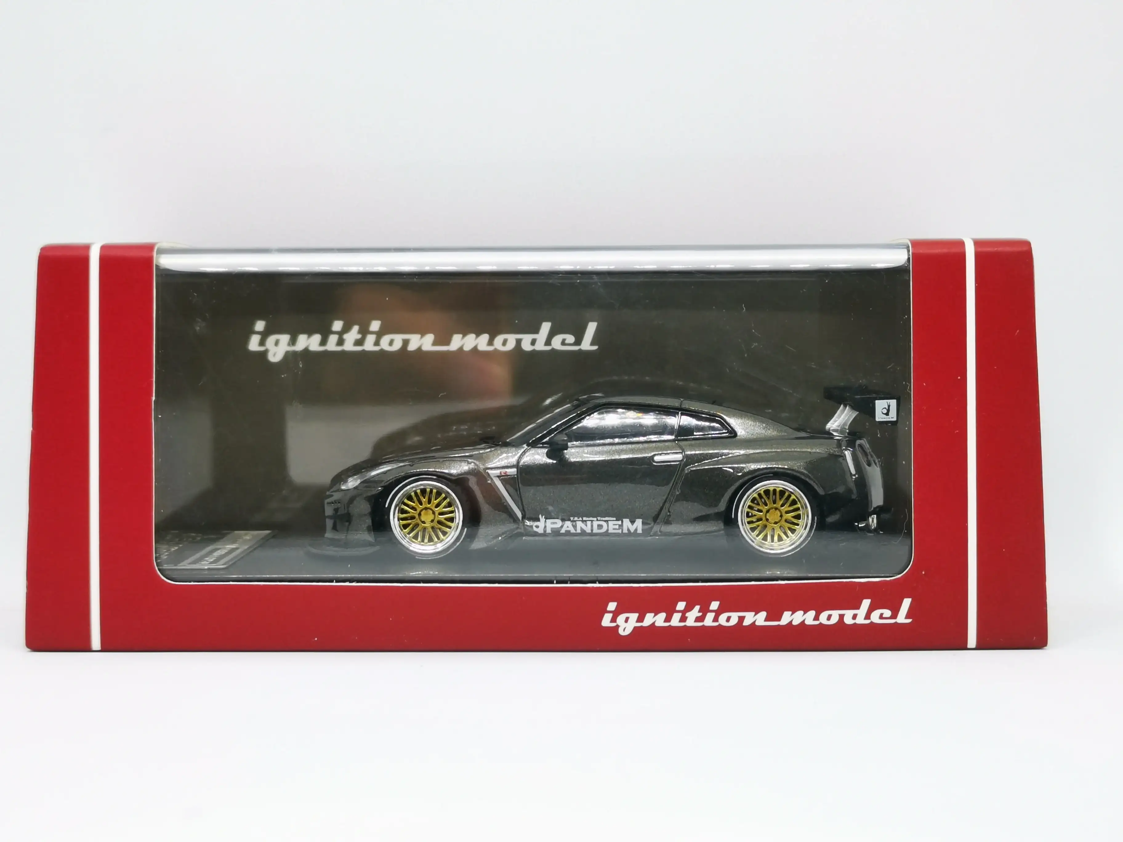 Ignition Model 1:64 Scale IG1397 Pandem Nissan GT-R (Gun Metallic) - Image 5