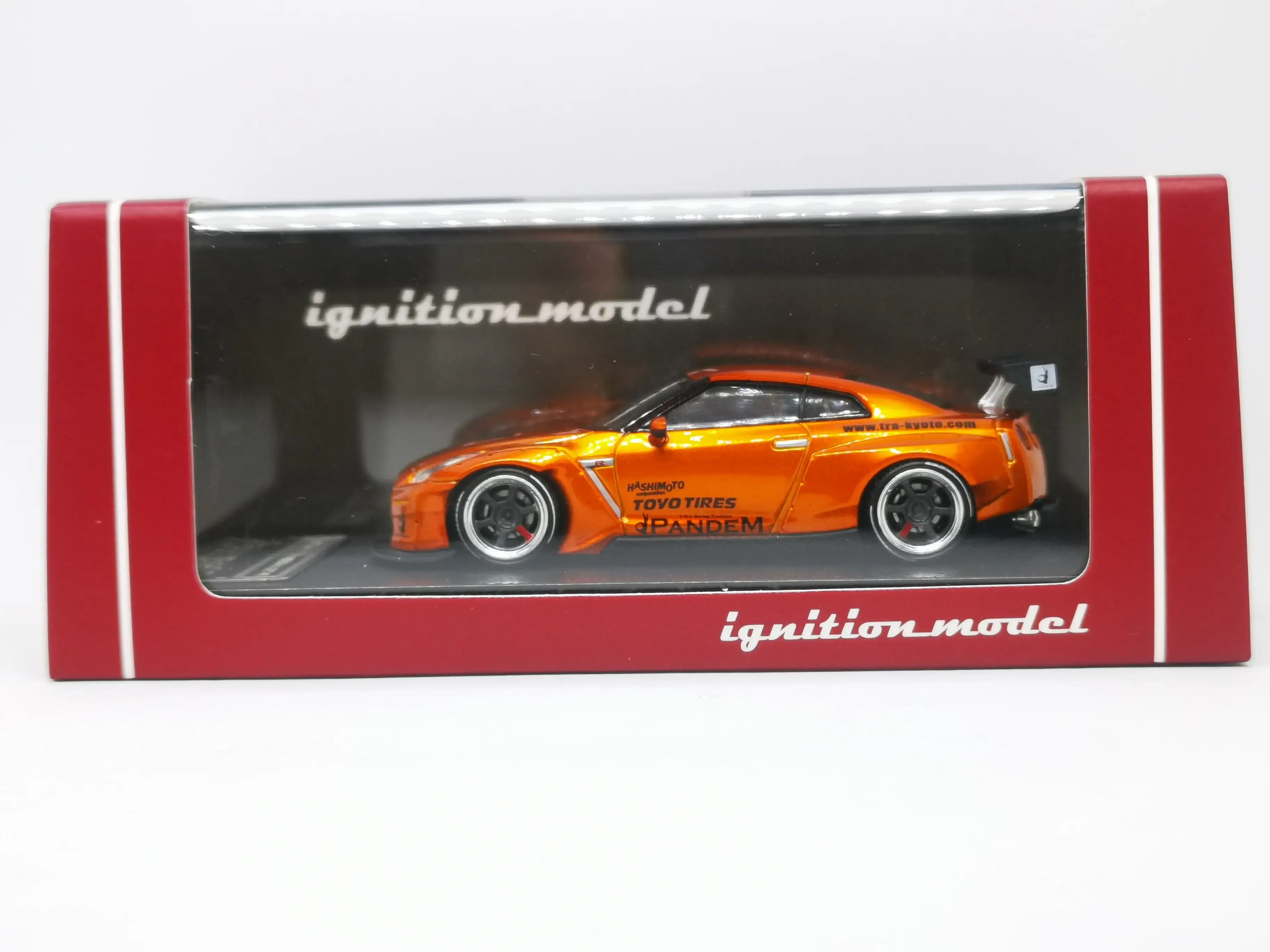 Ignition Model x MDX18 1:64 Scale IG1599 Pandem Nissan GT-R (Orange Metallic) - Image 5
