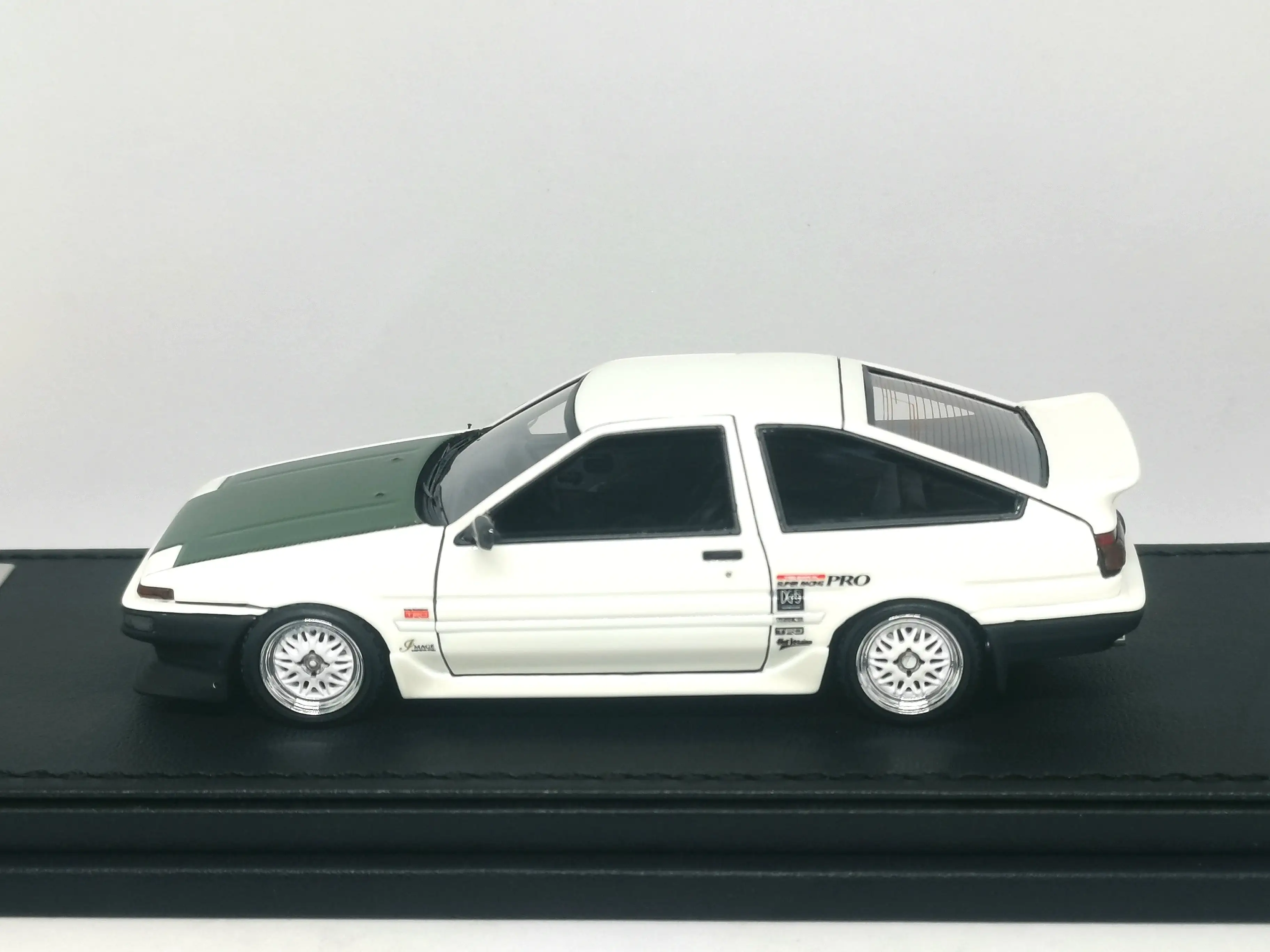 Ignition Model ig1588 1:43 Toyota Sprinter Trueno Corolla AE86 Keiichi Tsuchiya 土屋圭市 edition TK Street Ver.2 - Image 4