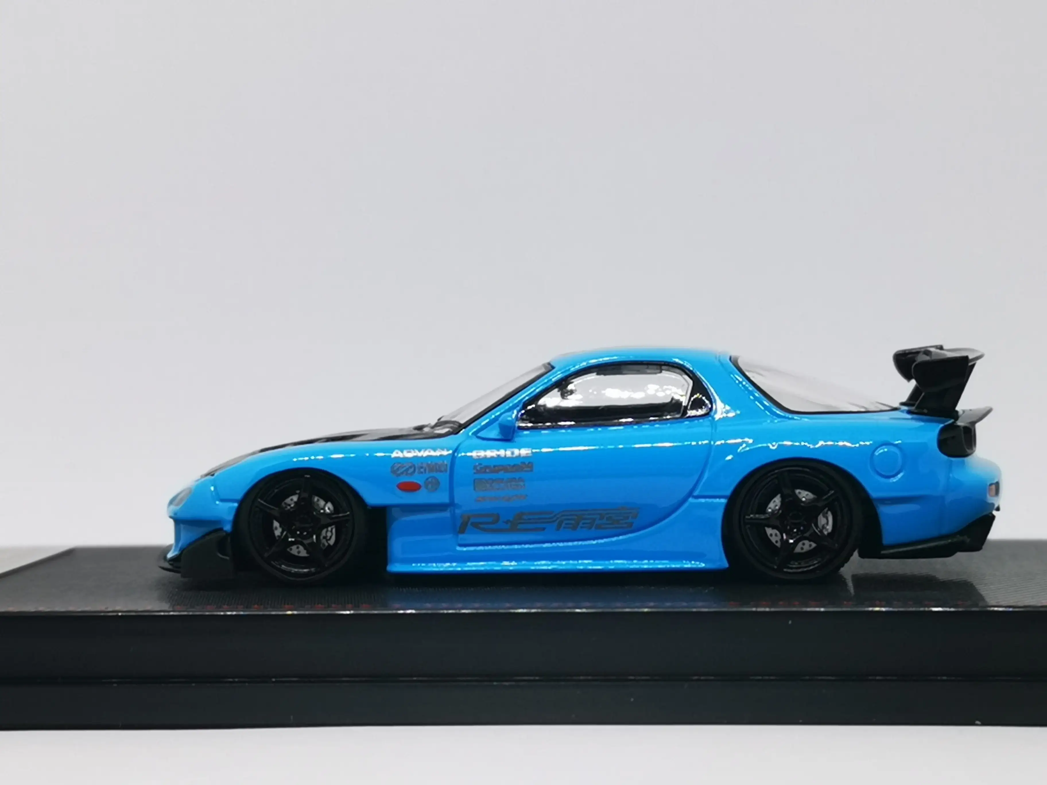 Ignition Model 1:64 Scale Mazda RX7 FD3S RE Amemiya Light Blue - Image 4