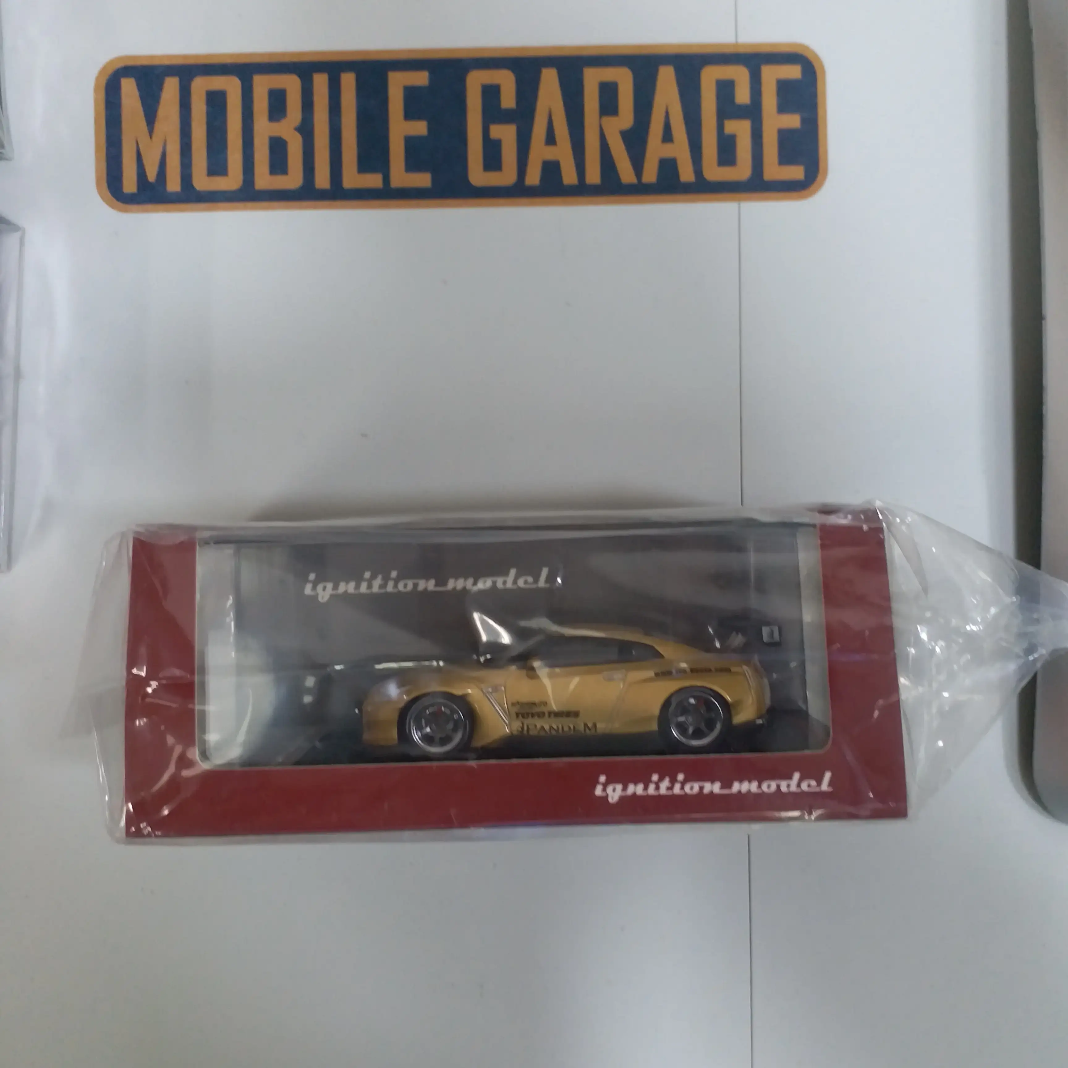 Ignition Model 1:64 Scale Pandem Nissan GT-R R35 (Gold) - Image 2
