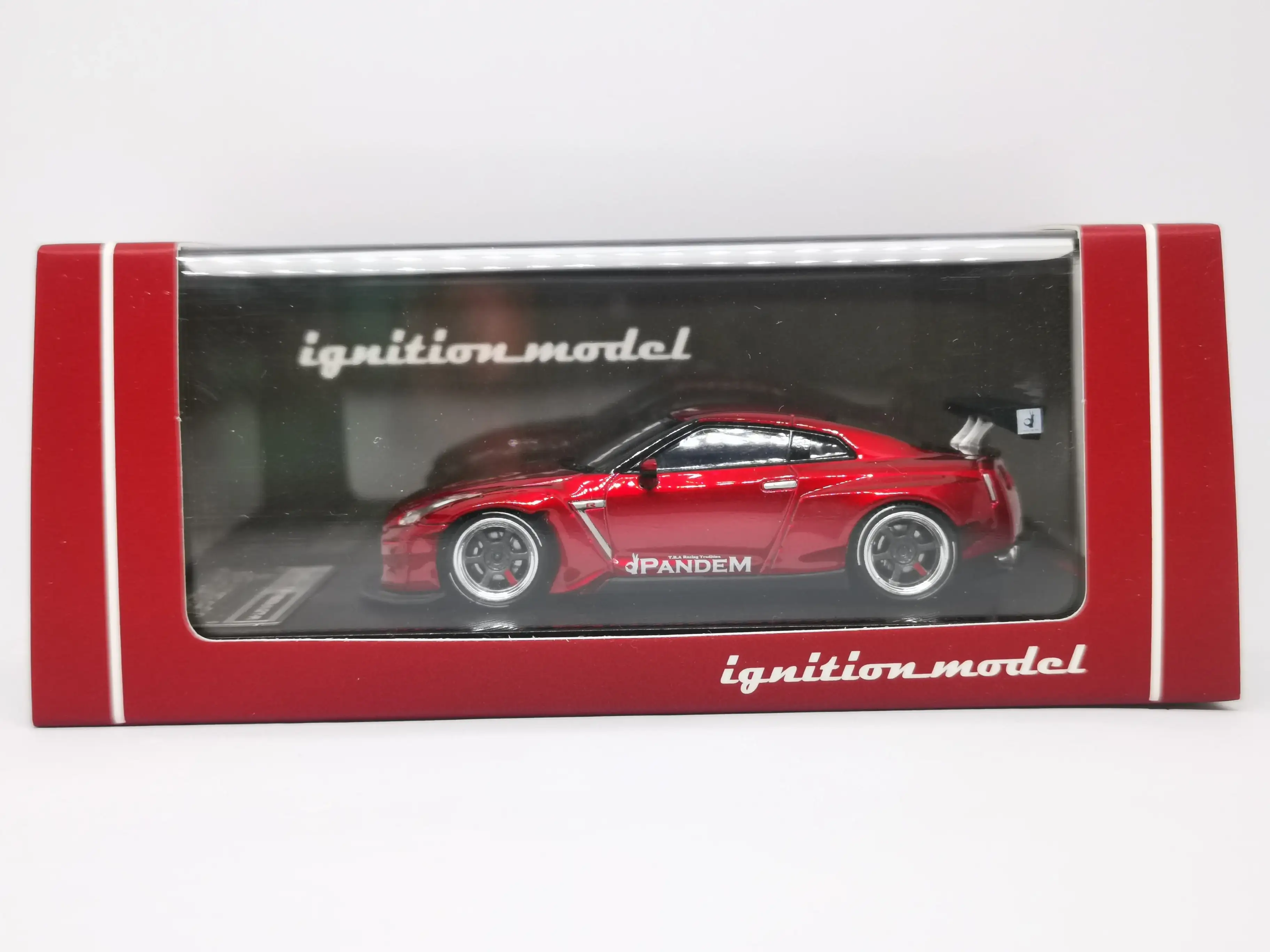 Ignition Model 1:64 Scale IG1399 (Pandem Nissan GT-R (Red Metallic) - Image 4