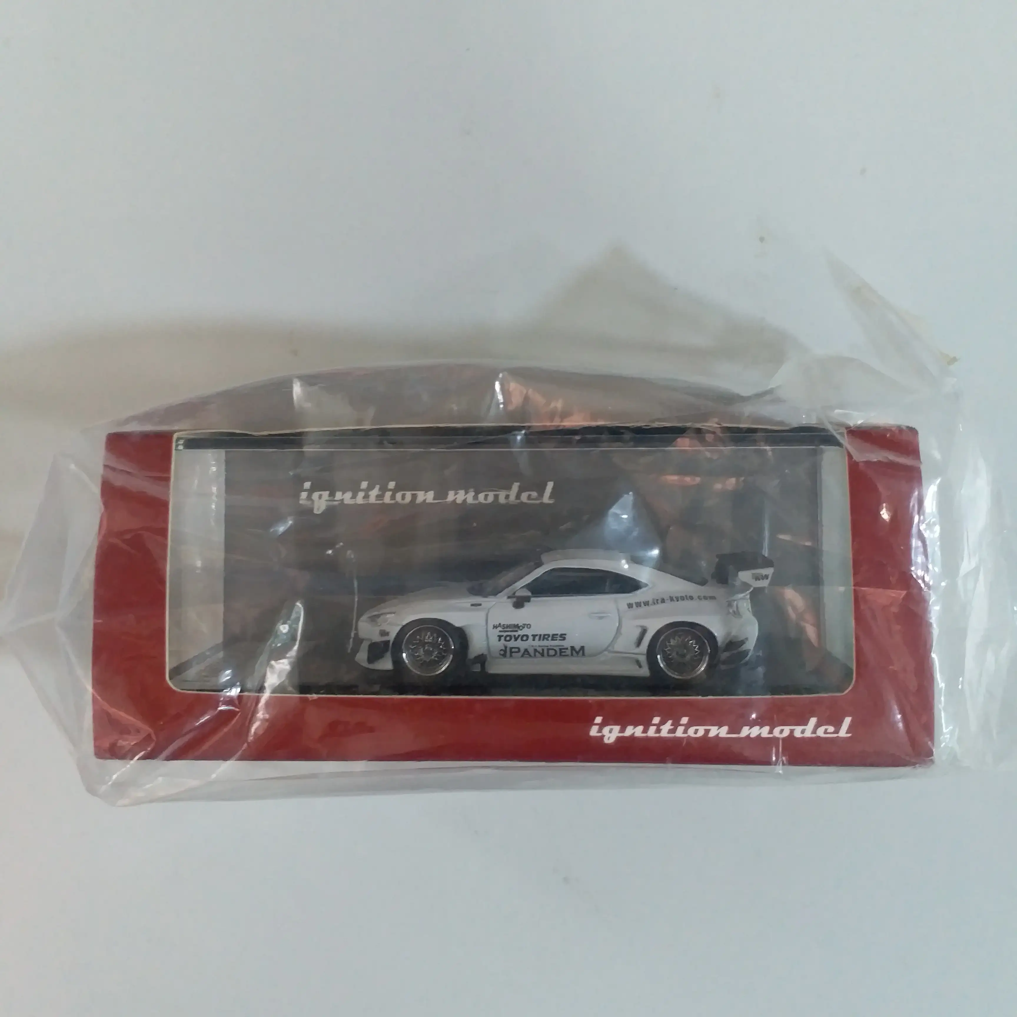 Ignition Model 1:64 Scale Pandem Toyota 86 V3 (White Metallic) - Image 2
