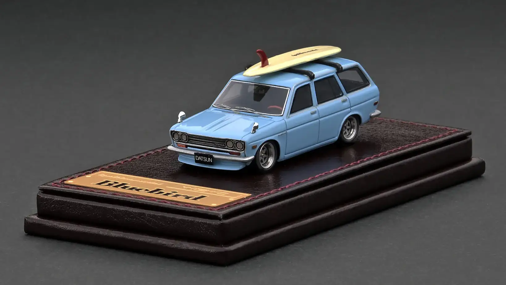 Ignition Model 1:64 HIGH-END RESIN MODEL IG2884 Datsun Bluebird (510) Wagon Light Blue - Image 3