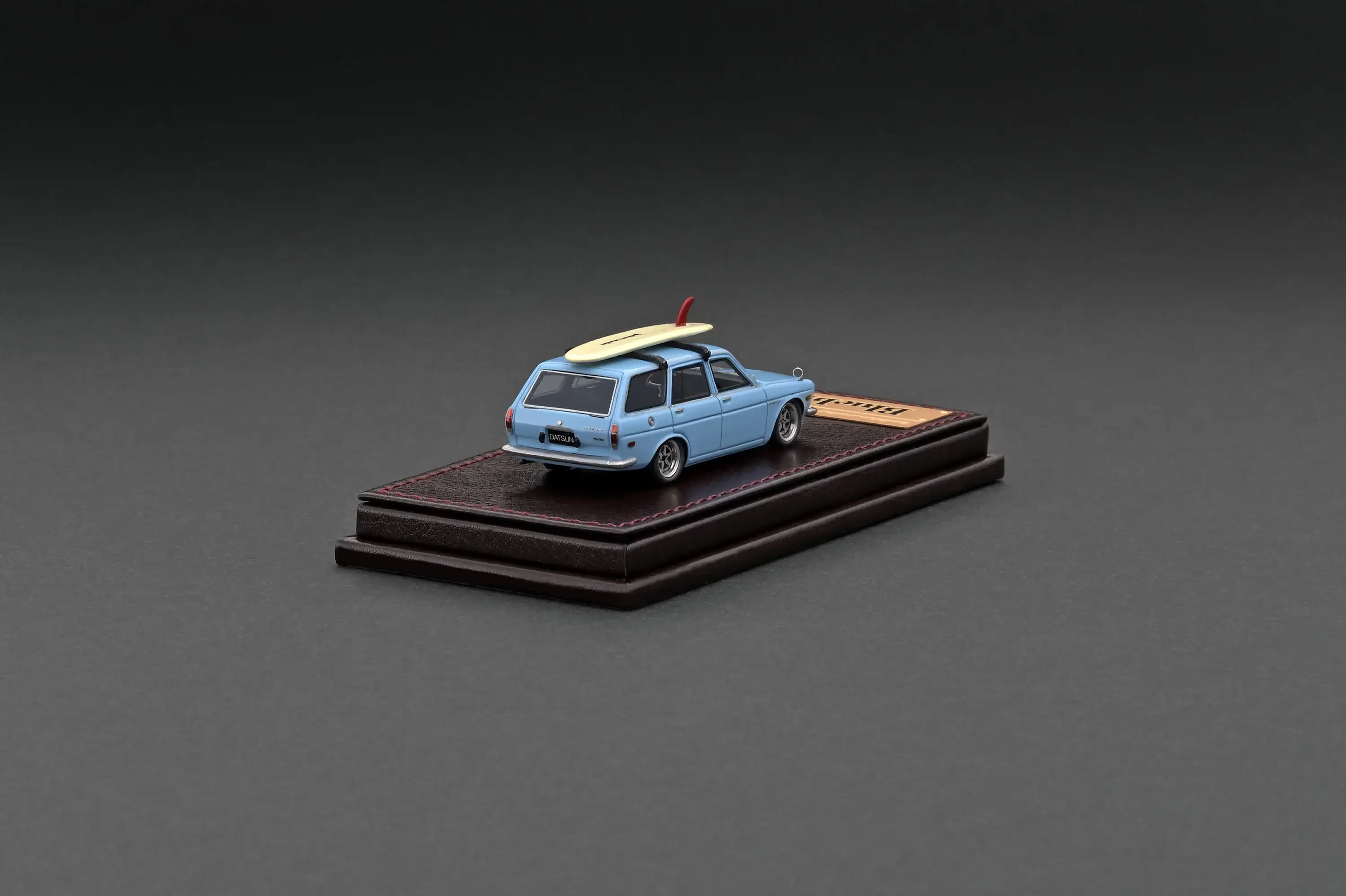 Ignition Model 1:64 HIGH-END RESIN MODEL IG2884 Datsun Bluebird (510) Wagon Light Blue - Image 5