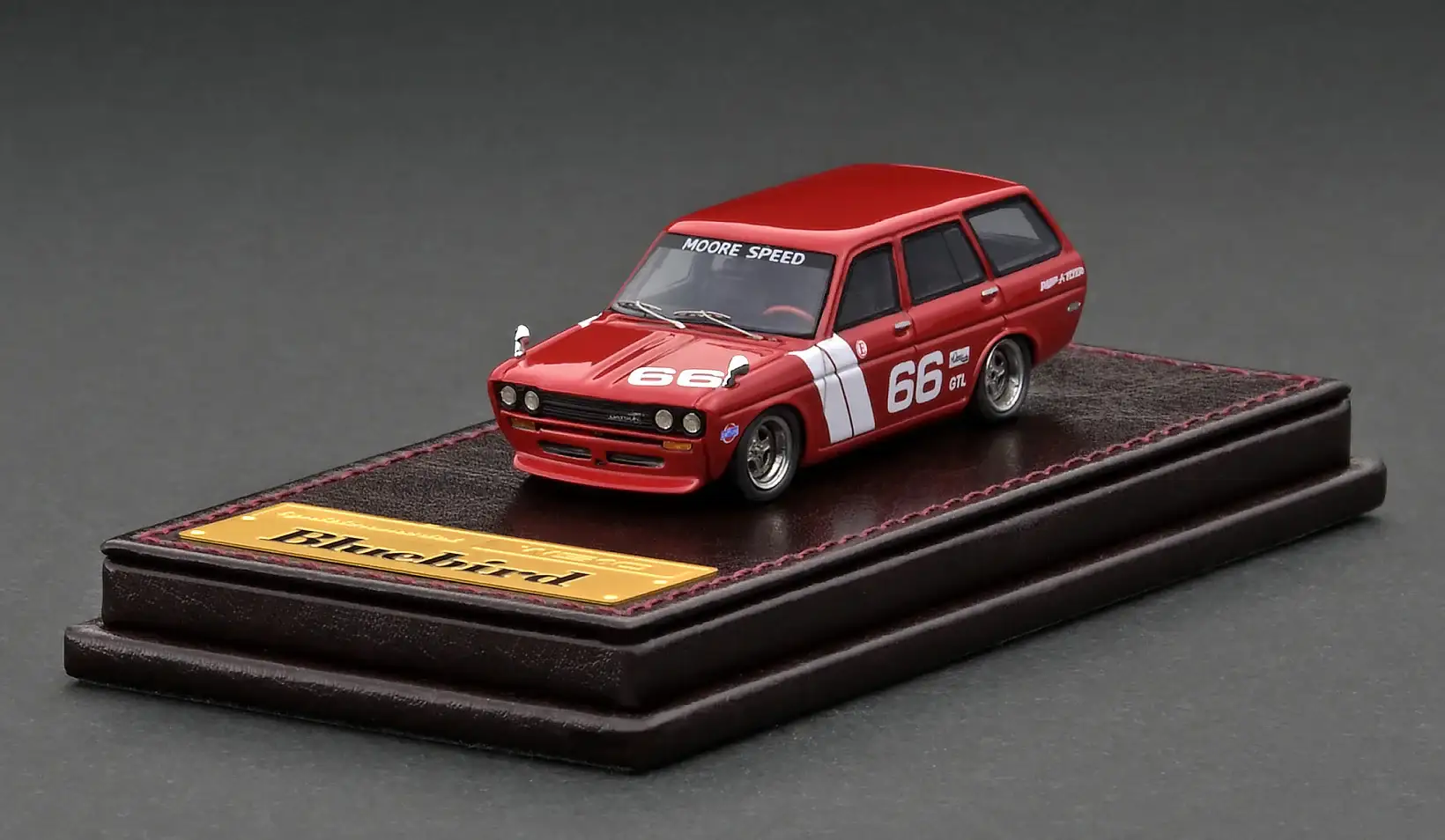 Ignition Model 1:64 HIGH-END RESIN MODEL IG2928 Datsun Bluebird (510) Wagon Red - Image 2