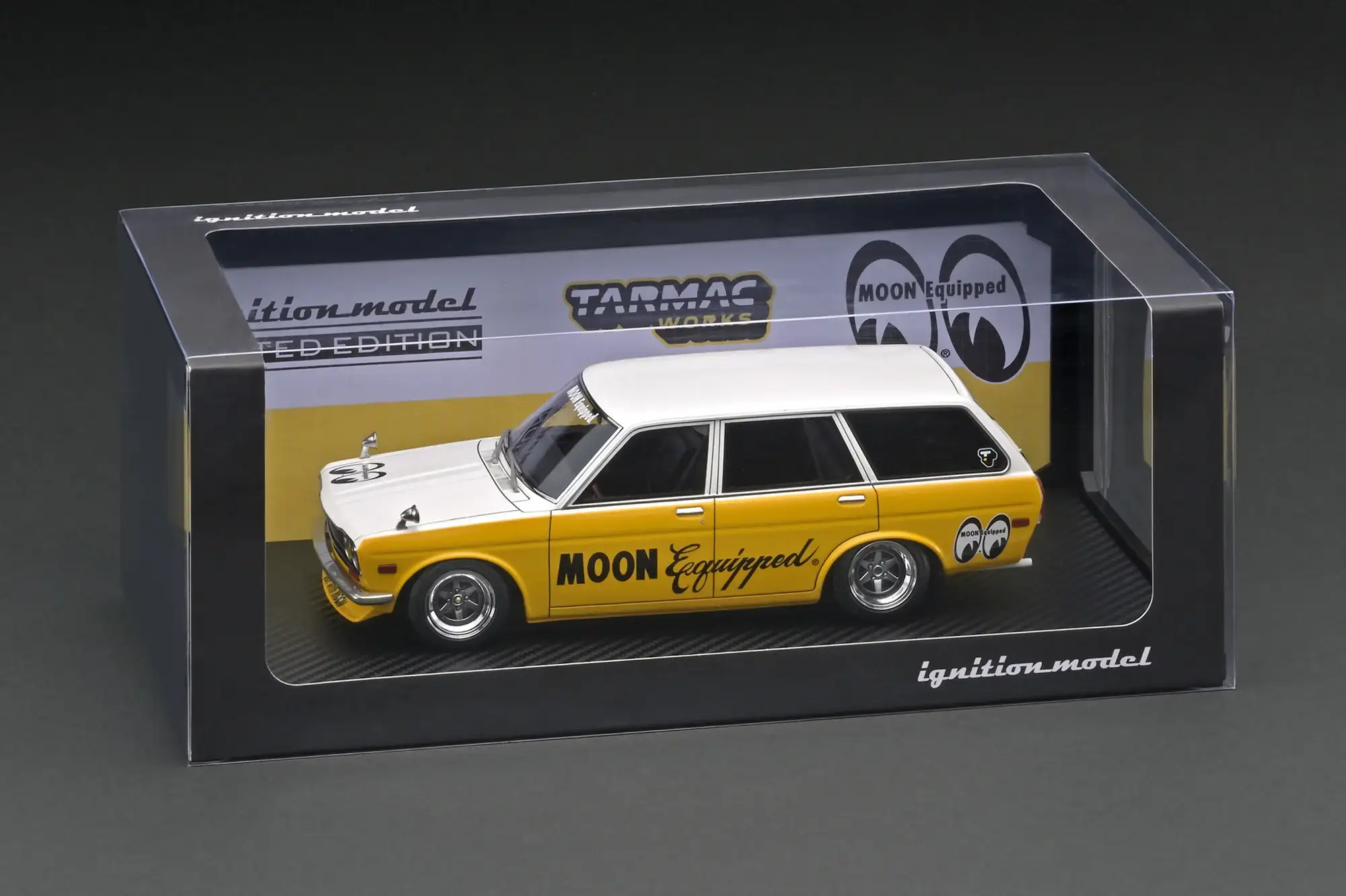 Ignition Model IG3064 Datsun Bluebird (510) Wagon Yellow / White Moon 1:18 - Image 5
