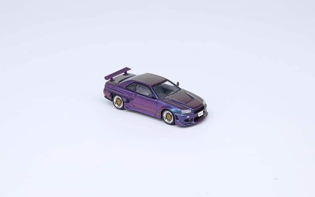 INNO64 1/64 NISSAN SKYLINE GT-T (R34) HKIMX2022 Event Model Magic Purple - Image 3