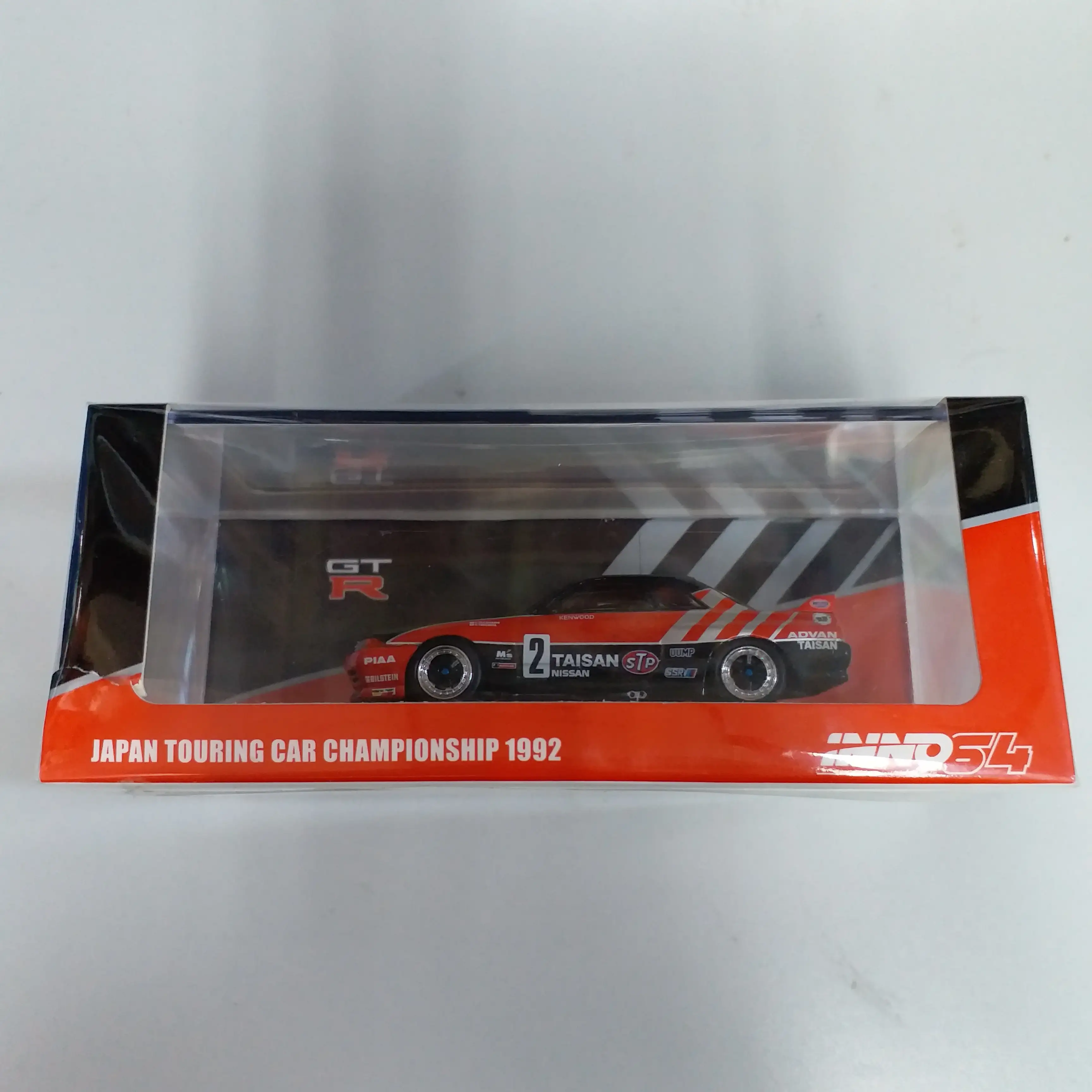 Inno64 1:64 Scale NISSAN SKYLINE GTR R32 #2 TEAM TAISAN JTCC 1992 - Image 2