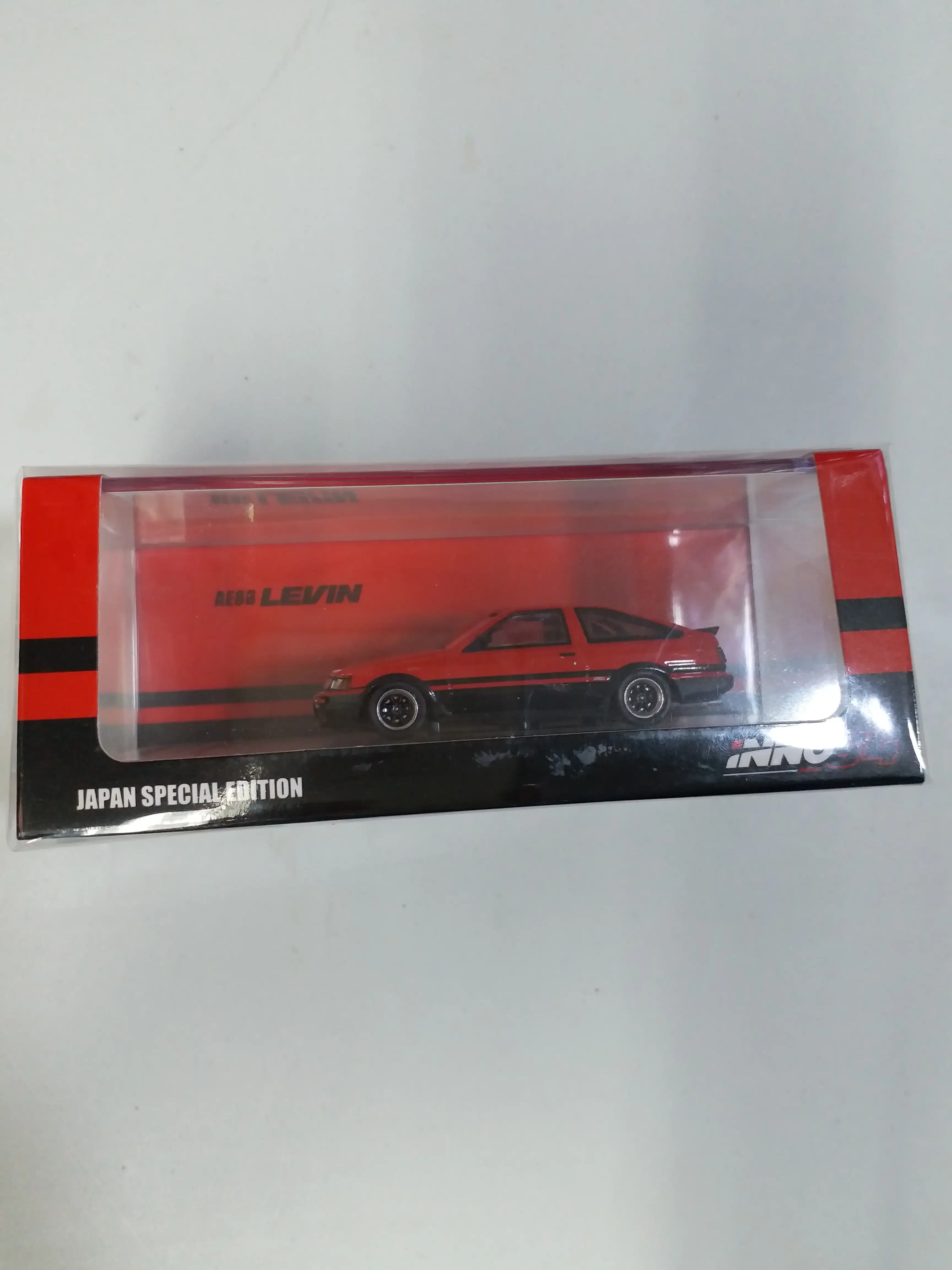 Inno64 1:64 Scale Toyota Corolla AE86 Levin Red Japan Special Edition - Image 2