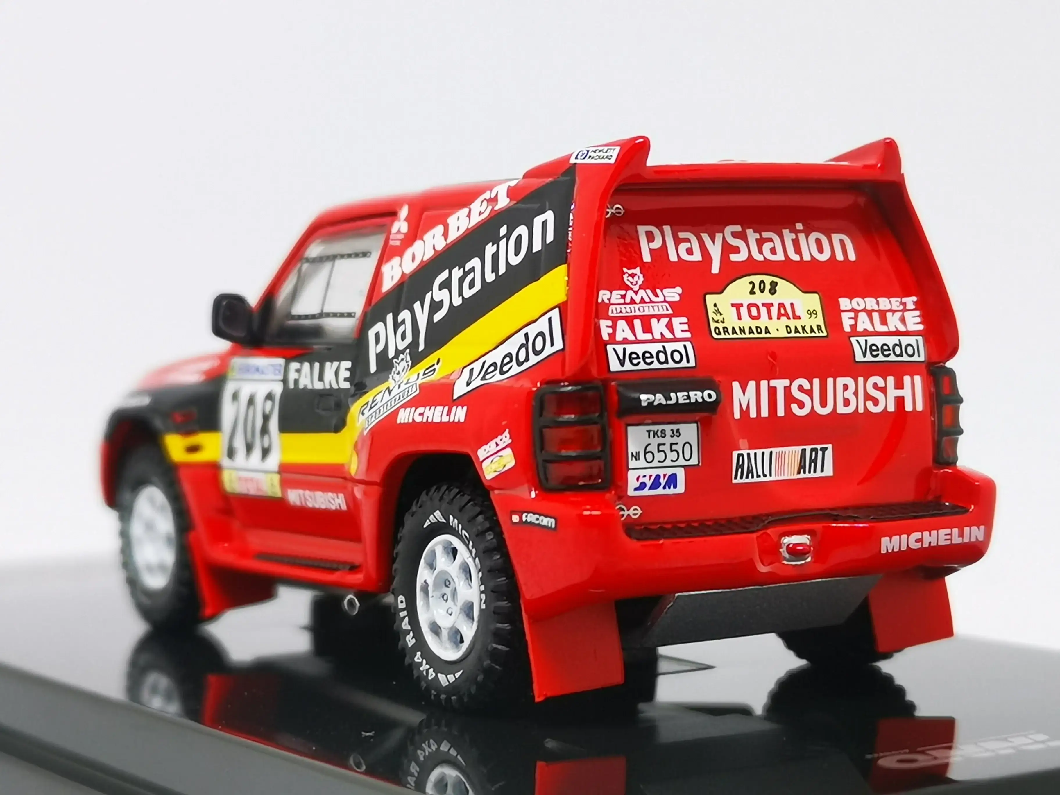 Inno64 Mitsubishi Pajero #208 Granada
Dakar Rally 1999 - Image 5