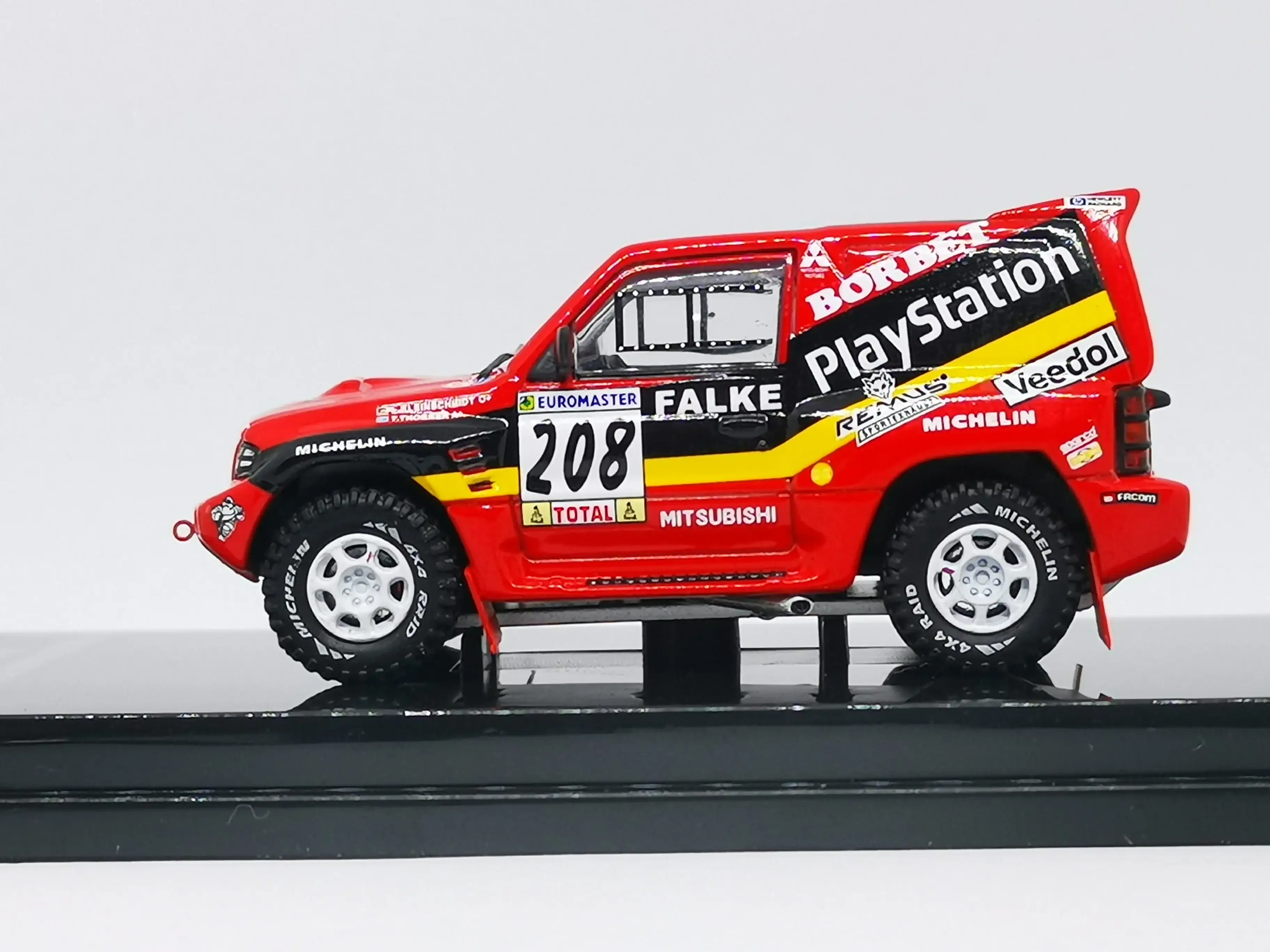 Inno64 Mitsubishi Pajero #208 Granada
Dakar Rally 1999 - Image 7