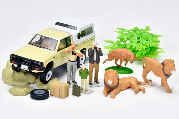Kaiyodo x Tomica Limited Vintage DioColle 64 #CarSnap 32a Safari 4 (Nissan Truck 4x4 King Cab Included) - Image 2