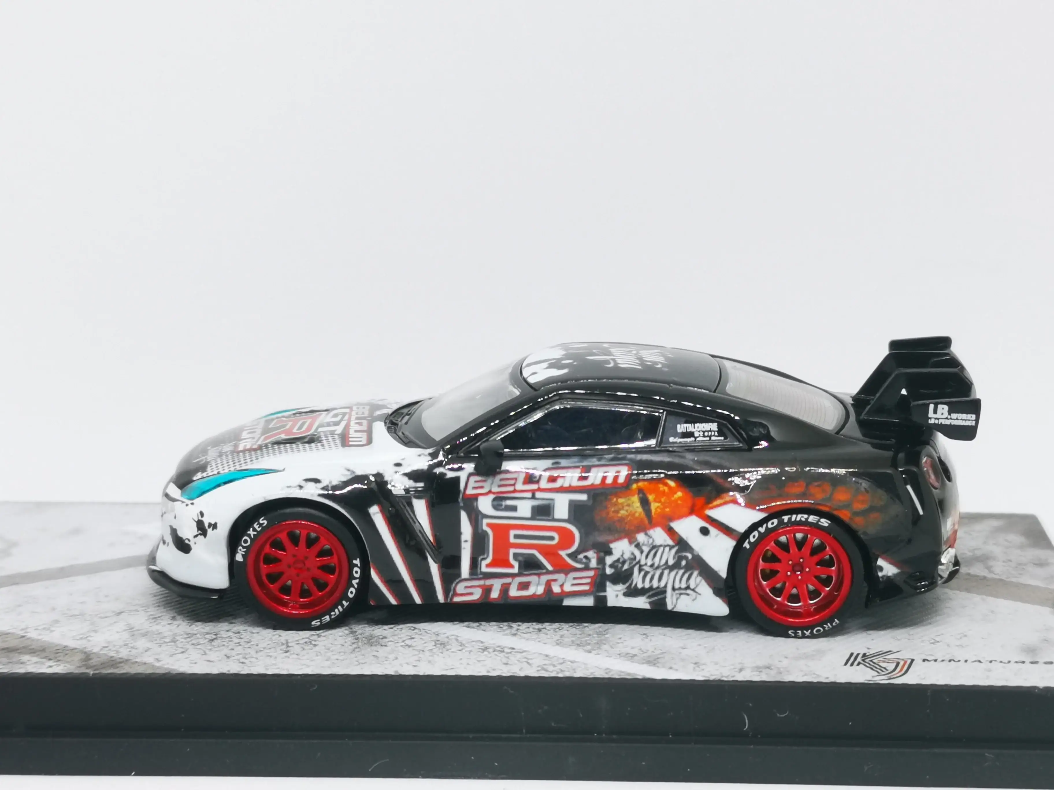 KJ Miniatures 1:64 scale LB Works Nissan GT-R R35 Belgium GTR Store Edition Godzilla - Image 5