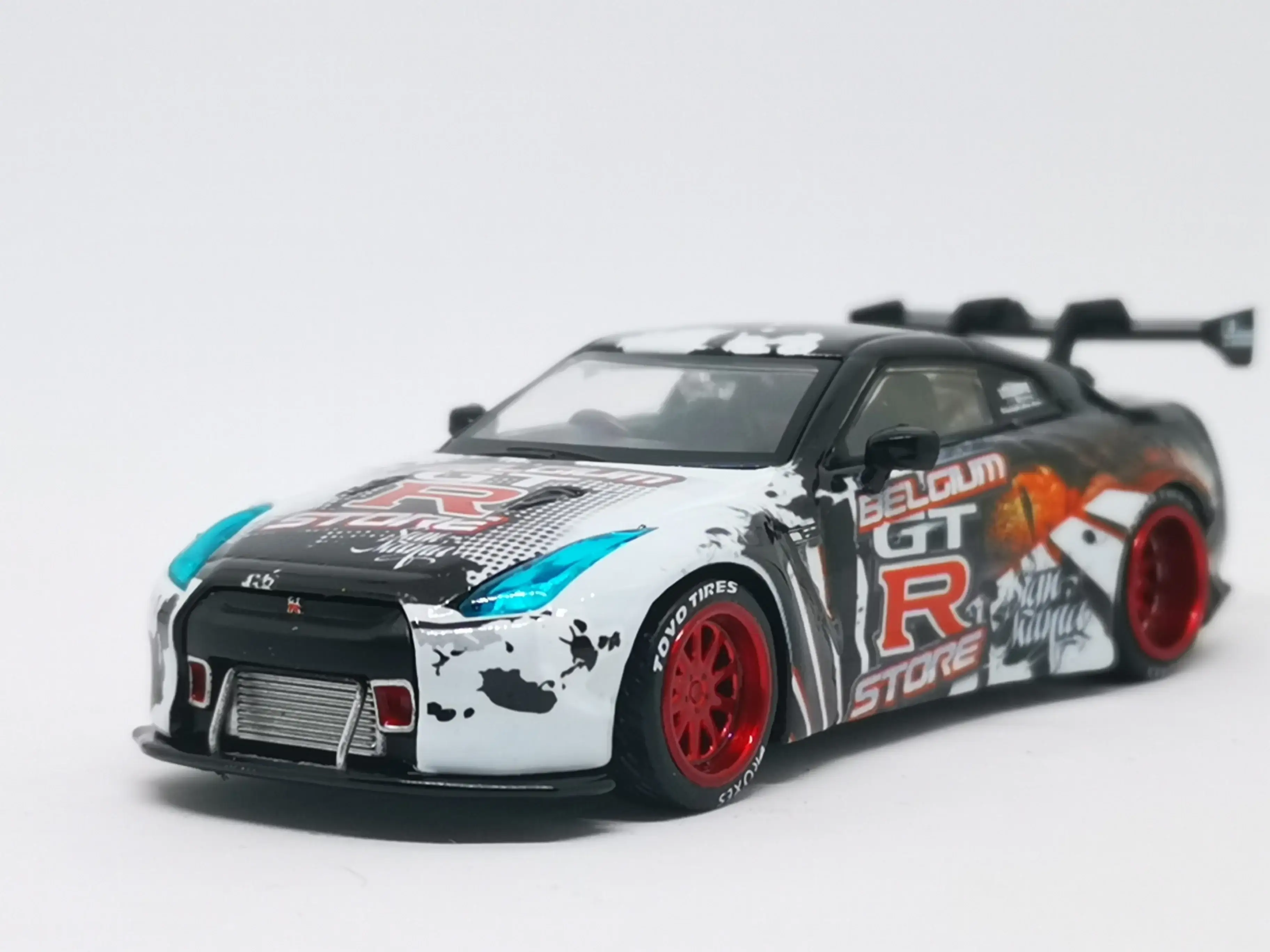 KJ Miniatures 1:64 scale LB Works Nissan GT-R R35 Belgium GTR Store Edition Godzilla - Image 7