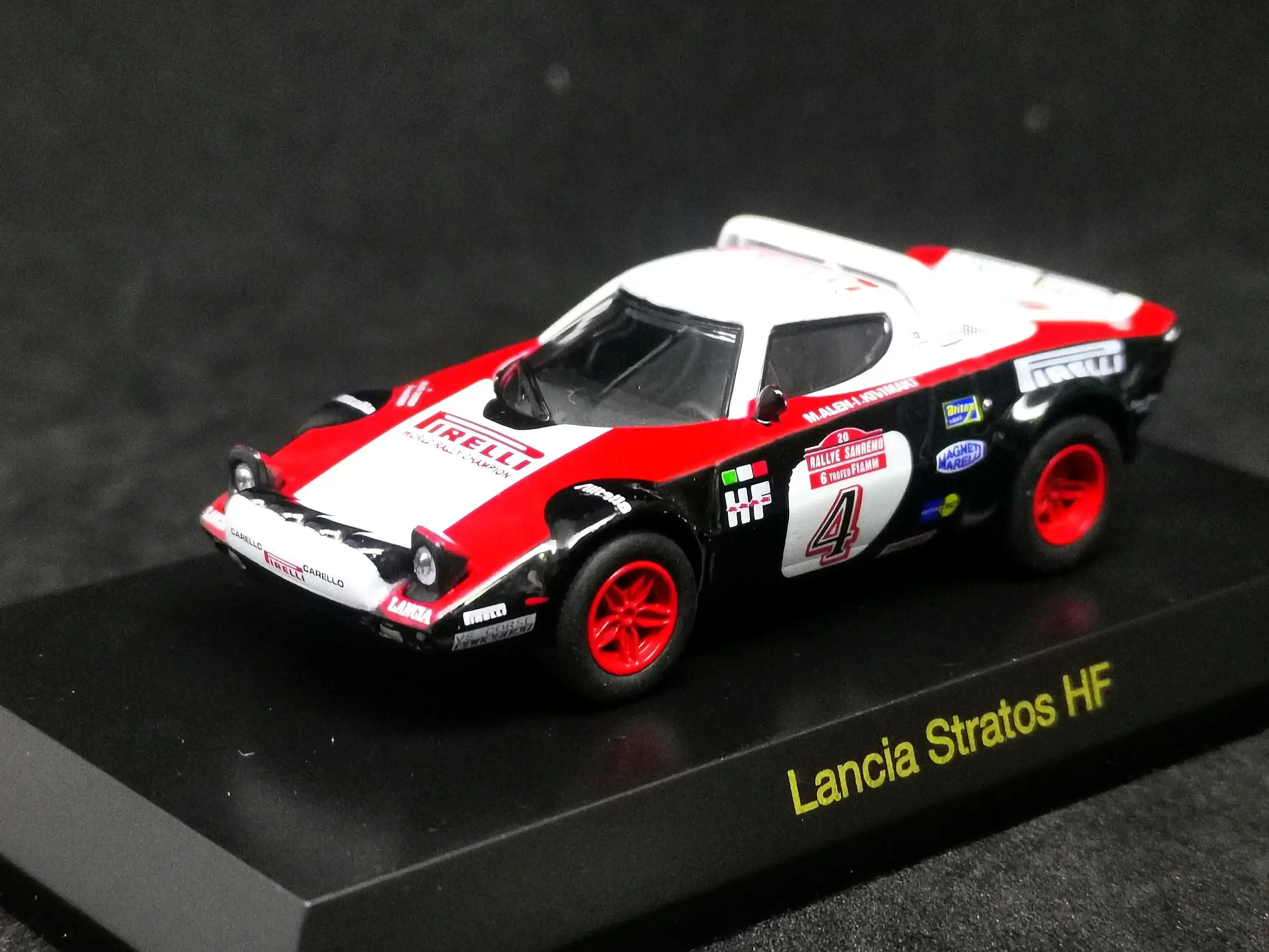 Kyosho 1:64 Scale FIAT Lancia Minicar Collection Stratos HF Rally - Image 4