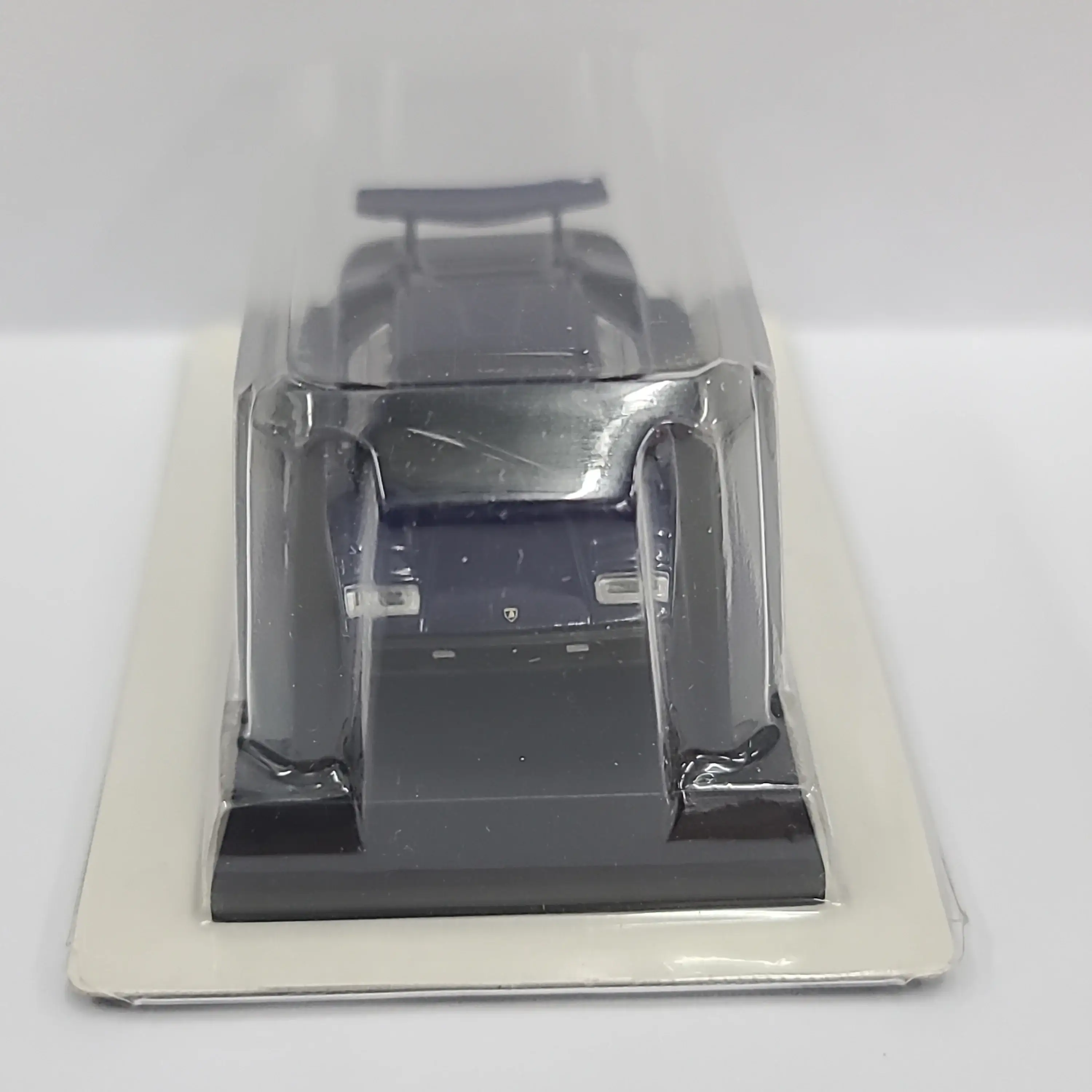 Kyosho 1:64 Scale Mini Car Collection Lamborghini Countach LP500s - Image 2