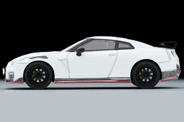 Tomica Limited Vintage Neo LV-N217a Nissan GT-R Nismo 2020 Model White - Image 5