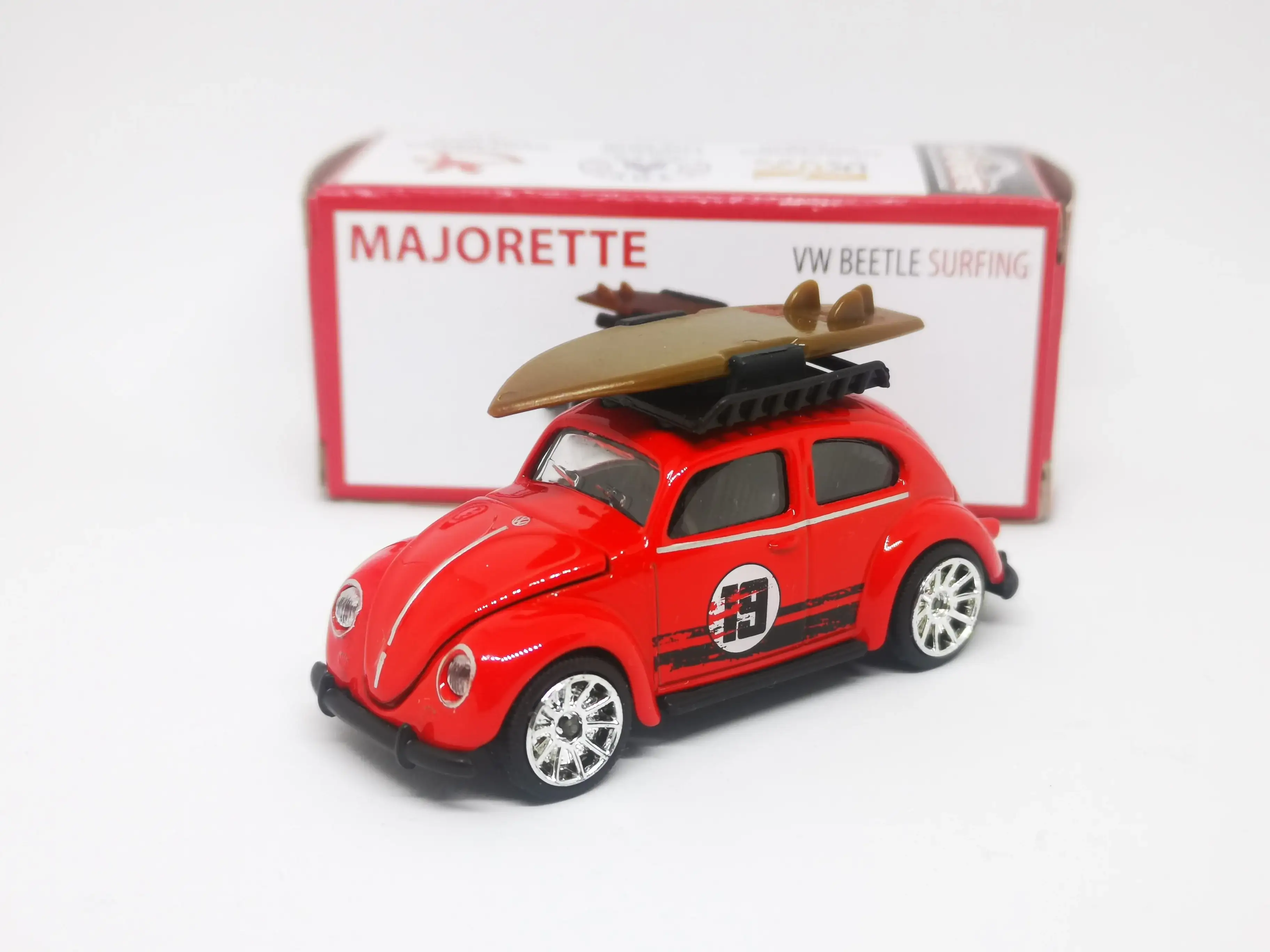 Majorette 1:64 Scale 2019 Toy Fair Exclusive Volkswagen VW Beetle Surfing - Image 5