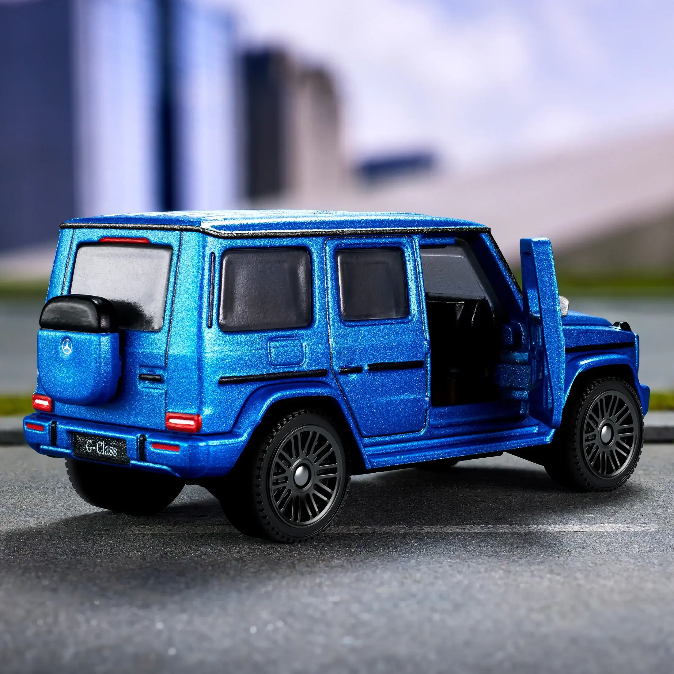 Matchbox Collectors Matchbox Mercedes-Benz G 580 With EQ Technology - Image 3