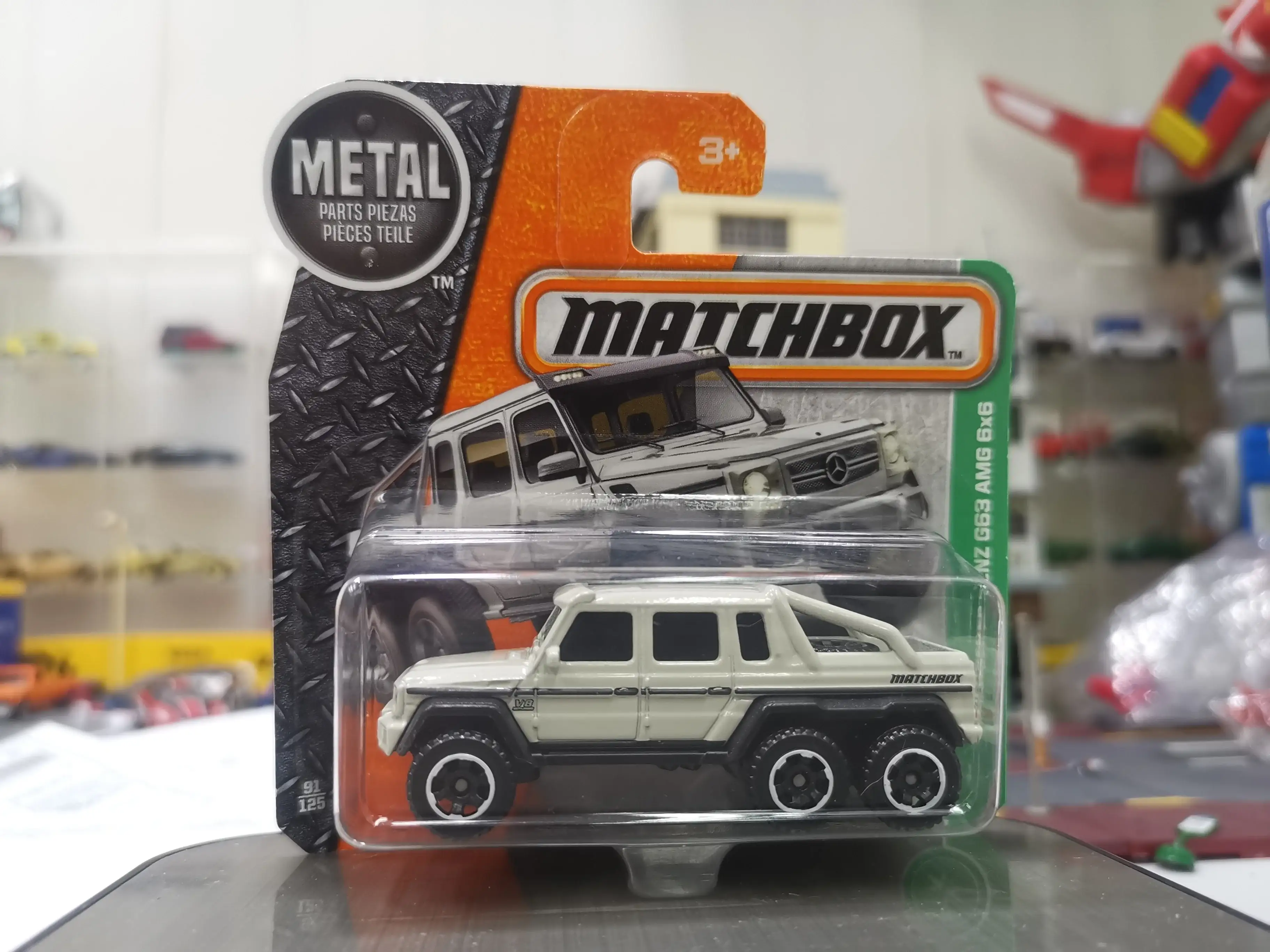 Matchbox Mercedes-Benz G63 AMG 6x6 Scale 1:64 - Image 3