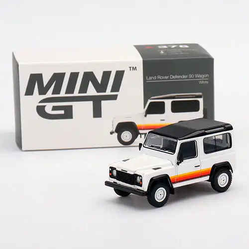 Mini GT #378 Land Rover Defender 90 Wagon