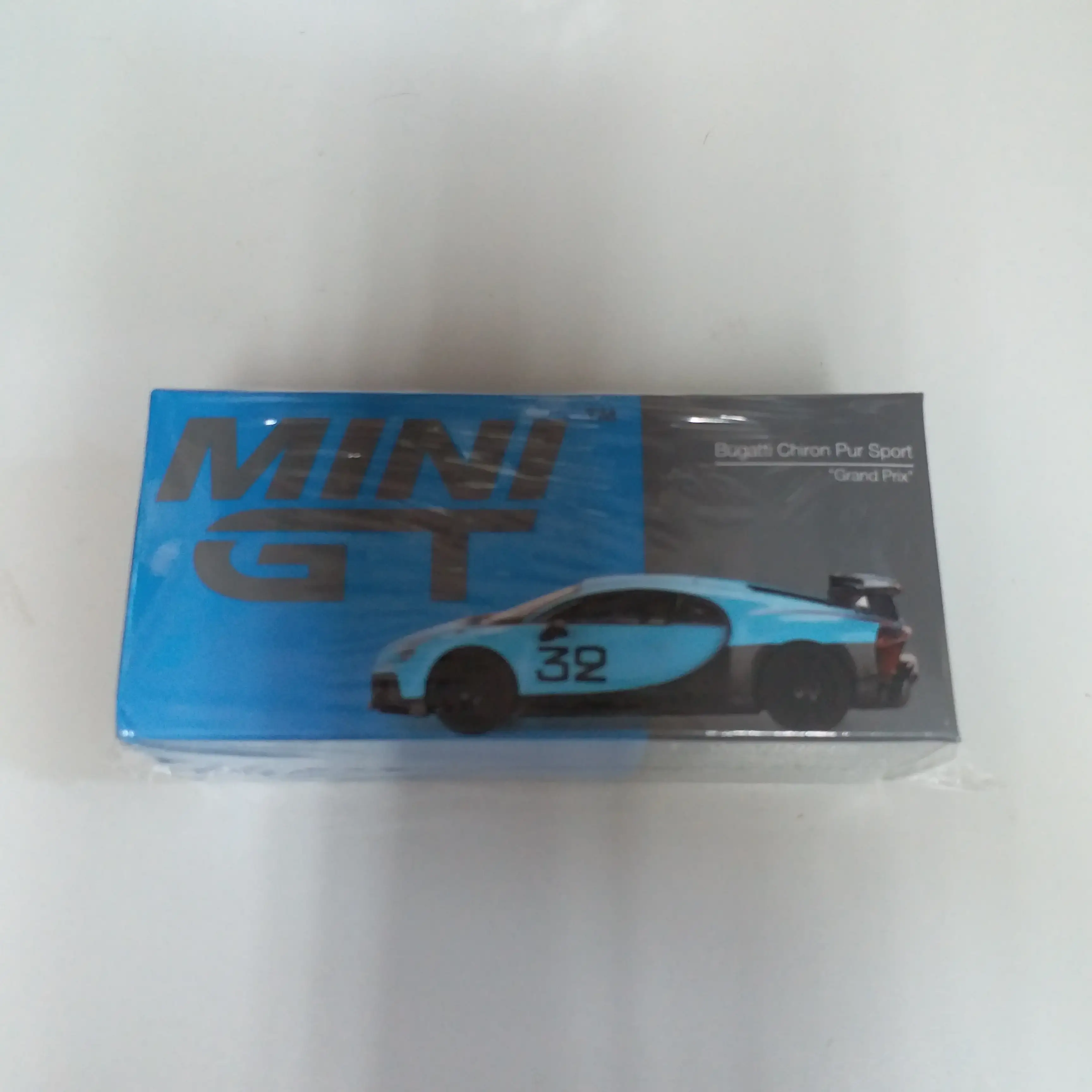 Mini GT #487 Bugatti Chiron Pur Sport Grand Prix - Image 2