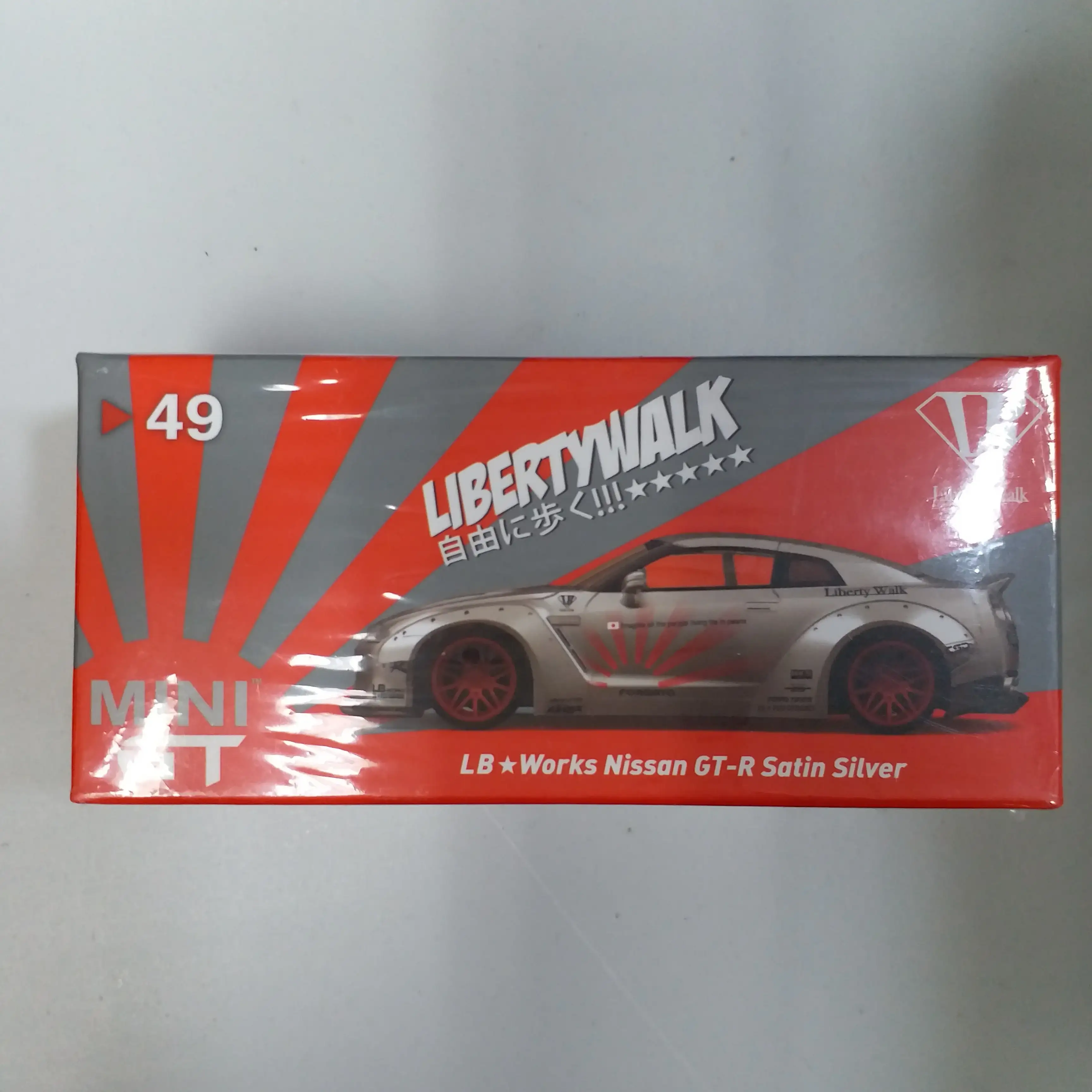 Mini GT #49 LB Works Nissan GT-R Satin Silver - Image 2